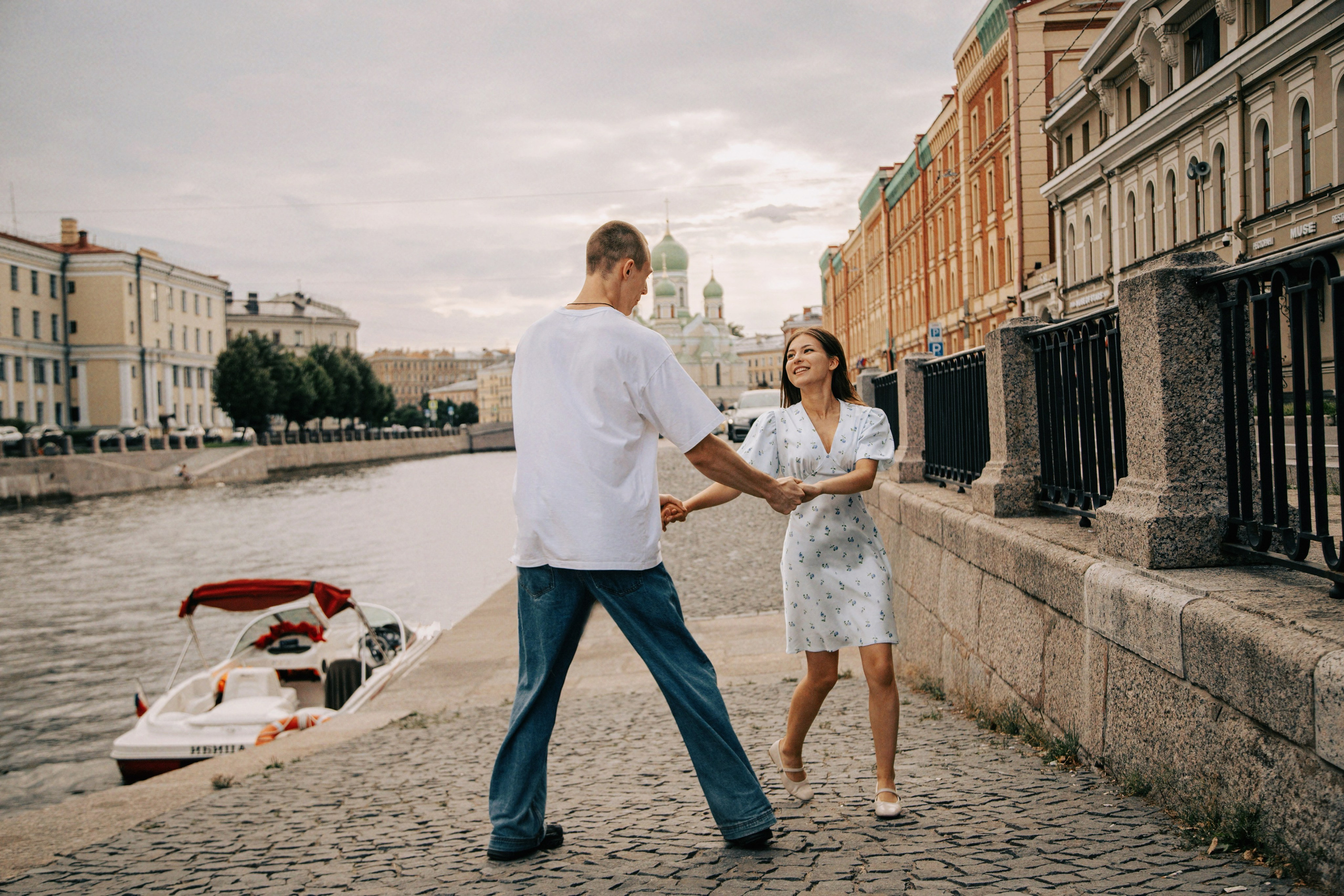 КОЛОМНА. Петербургский фотограф — Рия