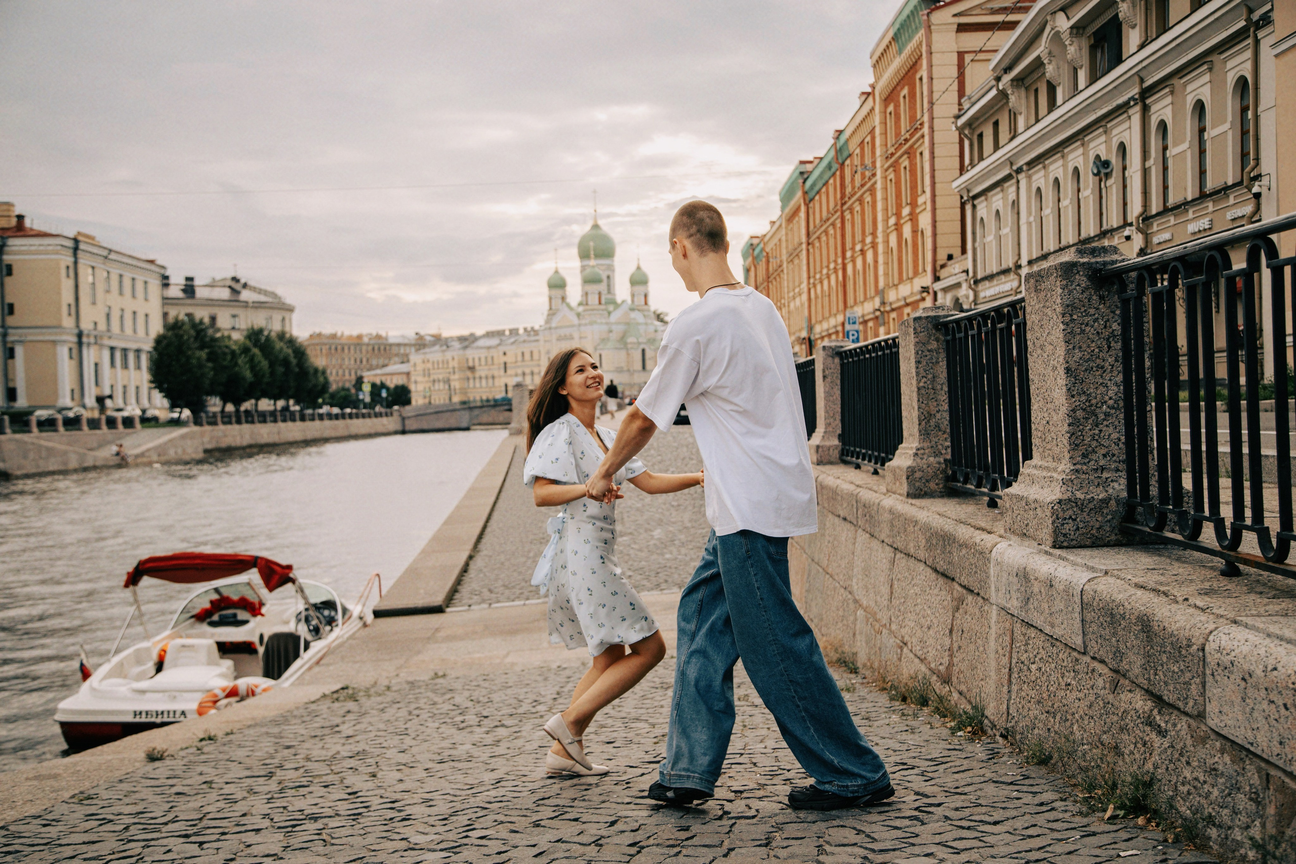 КОЛОМНА. Петербургский фотограф — Рия