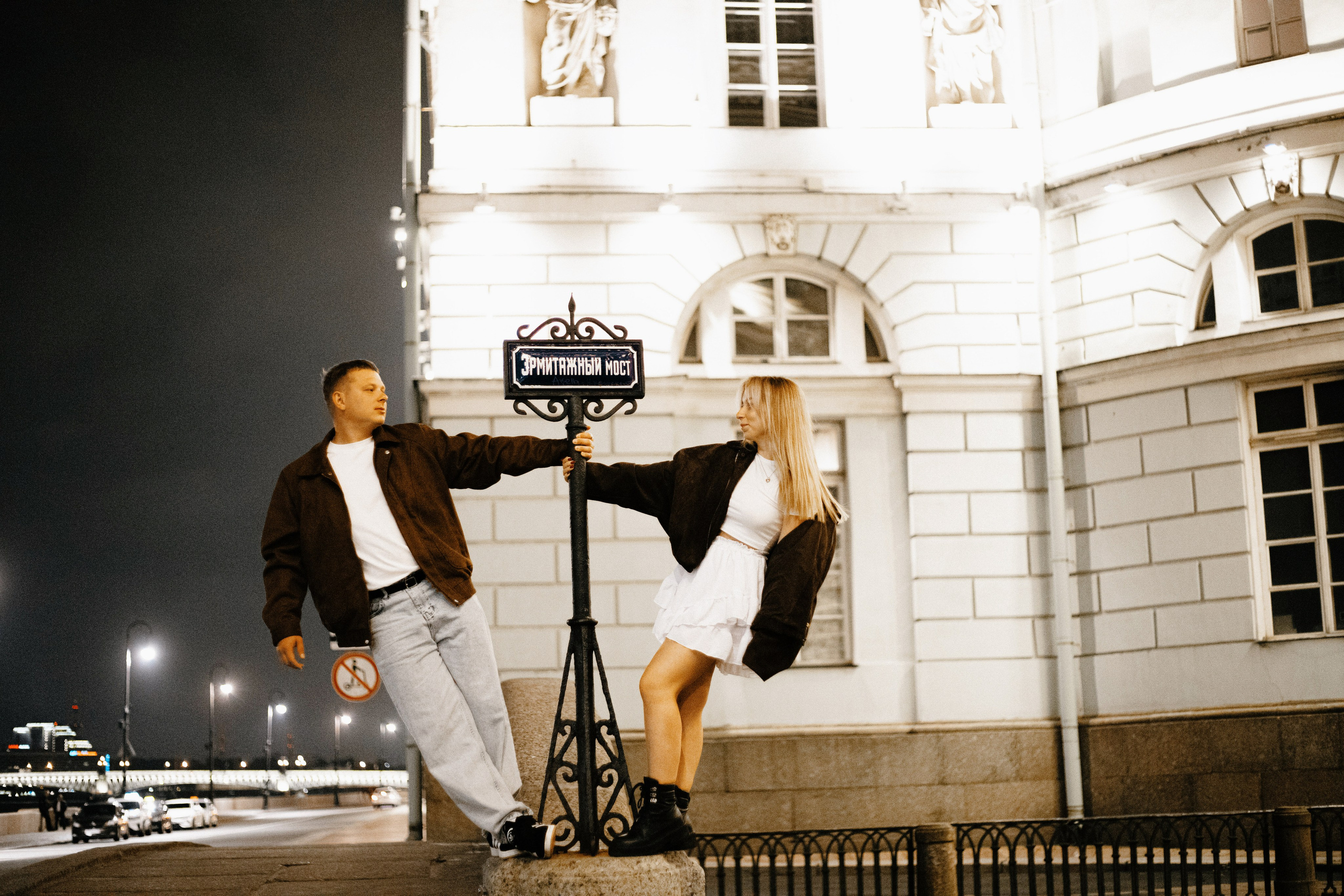 Тёмная ночь, мосты, любовь🤍. Петербургский фотограф — Рия