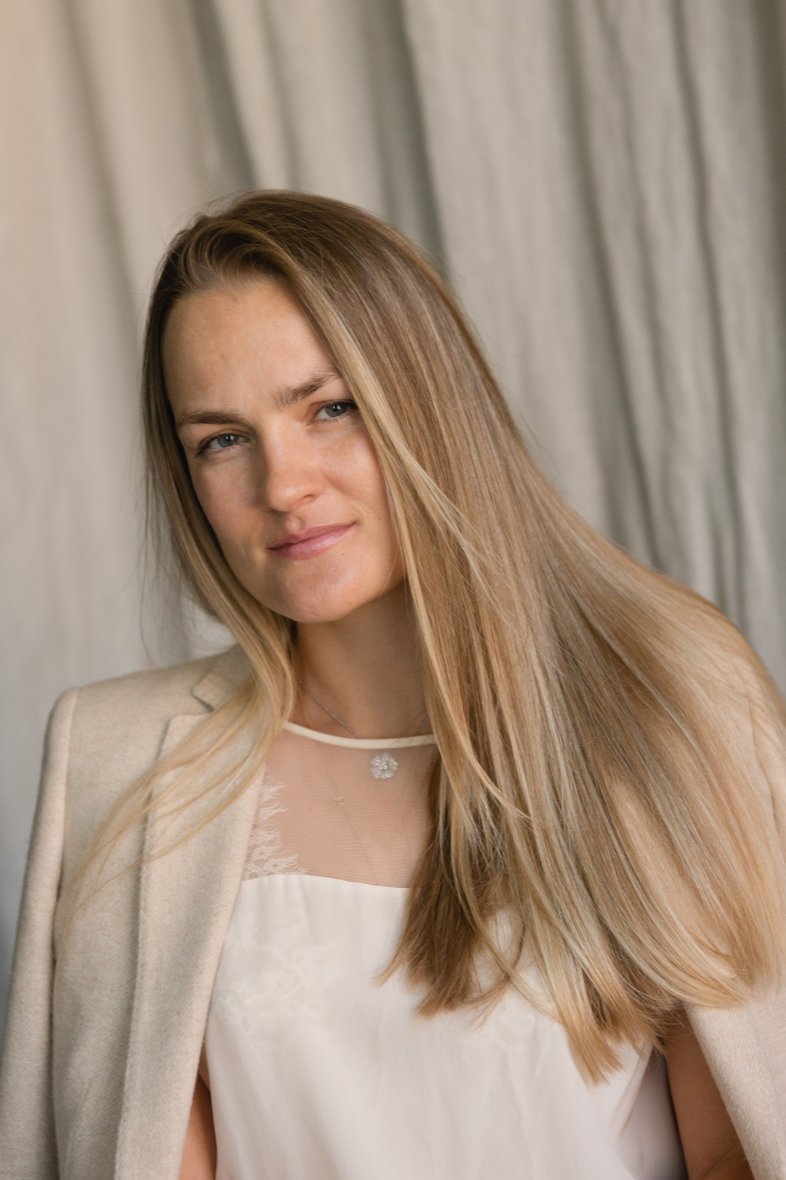 Психологи клуба «Дом заботы о душе». Бренд и контентные фотосессии, портреты и лавстори в Санкт-Петербурге