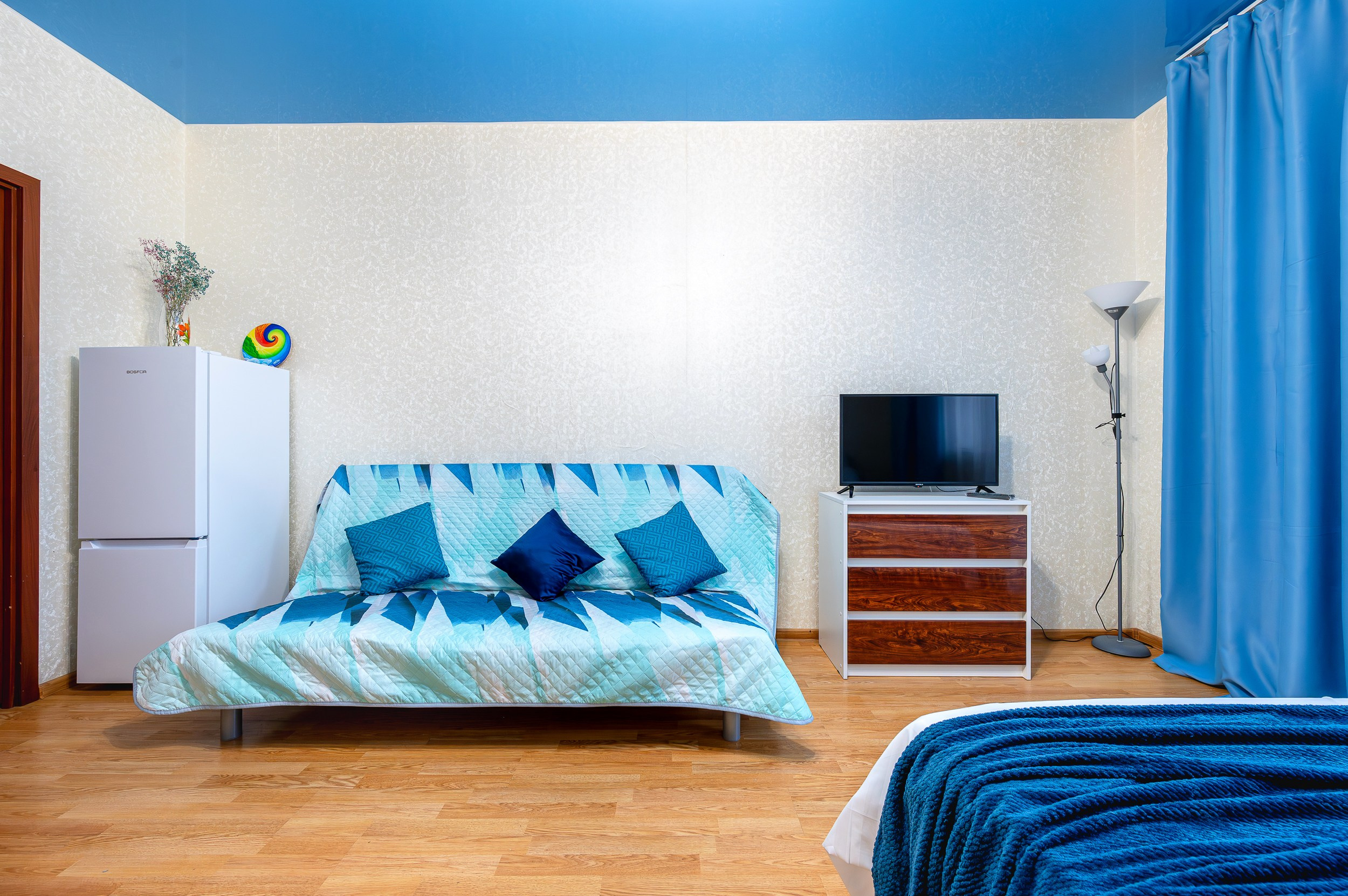 Квартира под суточную аренду. Интерьерный фотограф. Фото- видеосъемка недвижимости Санкт-Петербург