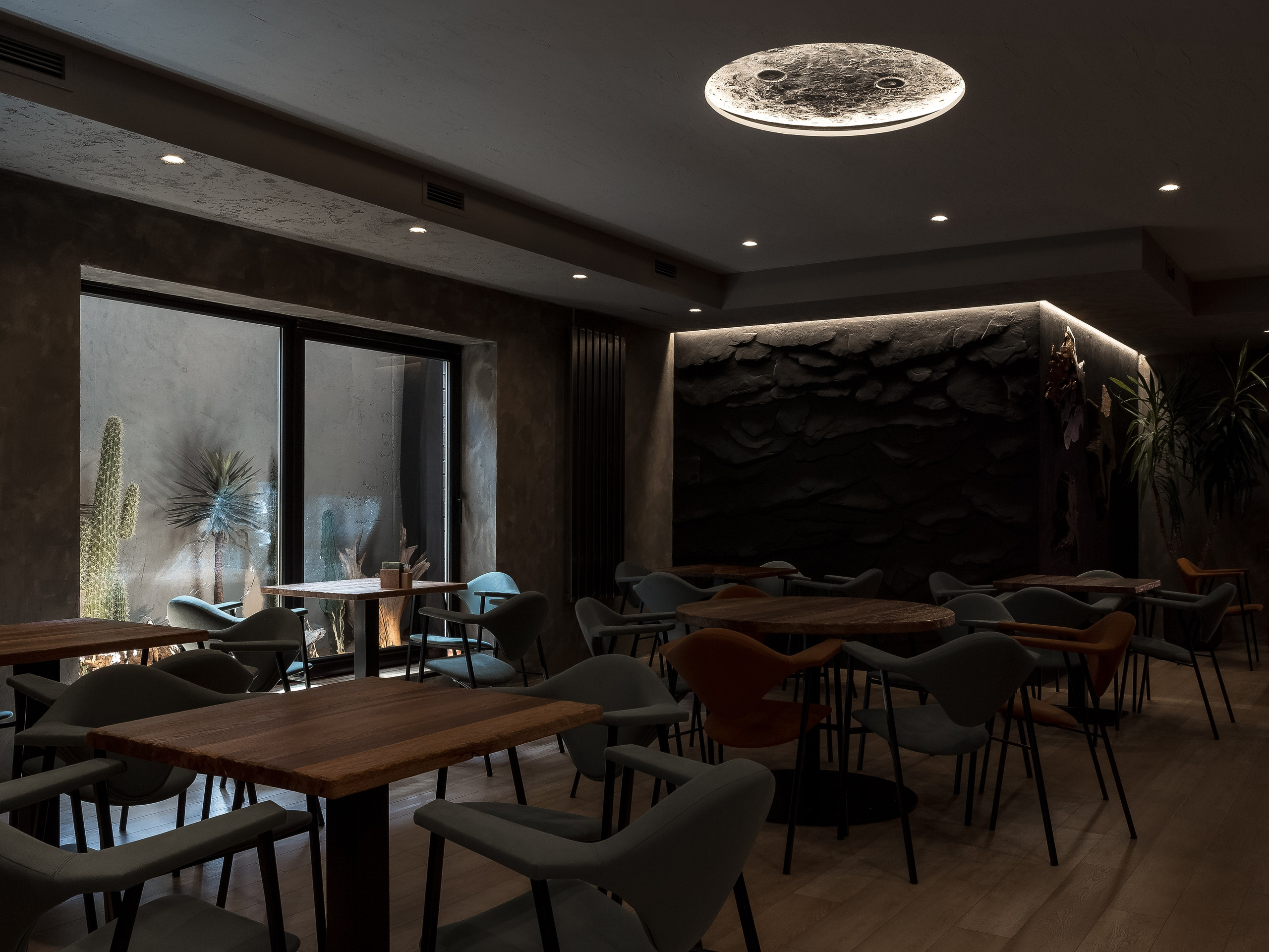 Yucca Bar. Klauzevits Workshop