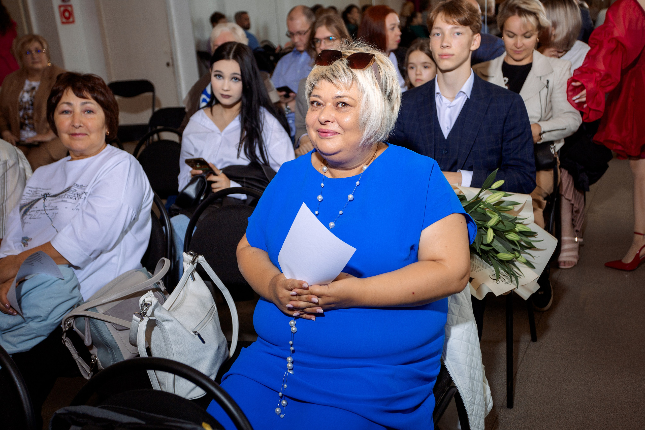 ВРУЧЕНИЕ АТТЕСТАТОВ: Пример. Все фото. Профессиональный фотограф в Ижевске Леша Петров