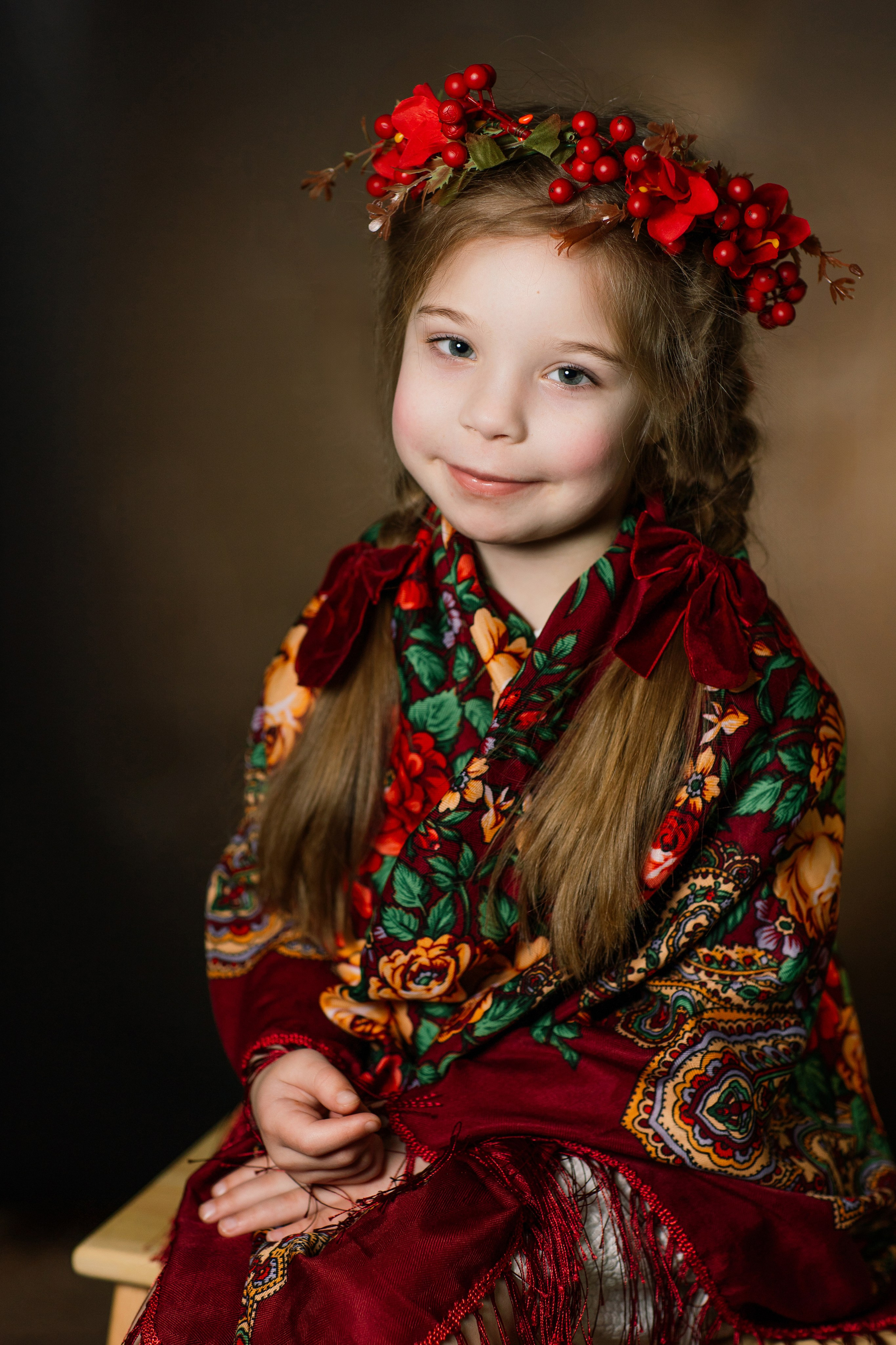 Детский художественный портрет «Масленица». Семейный фотограф Толстикова Кристина