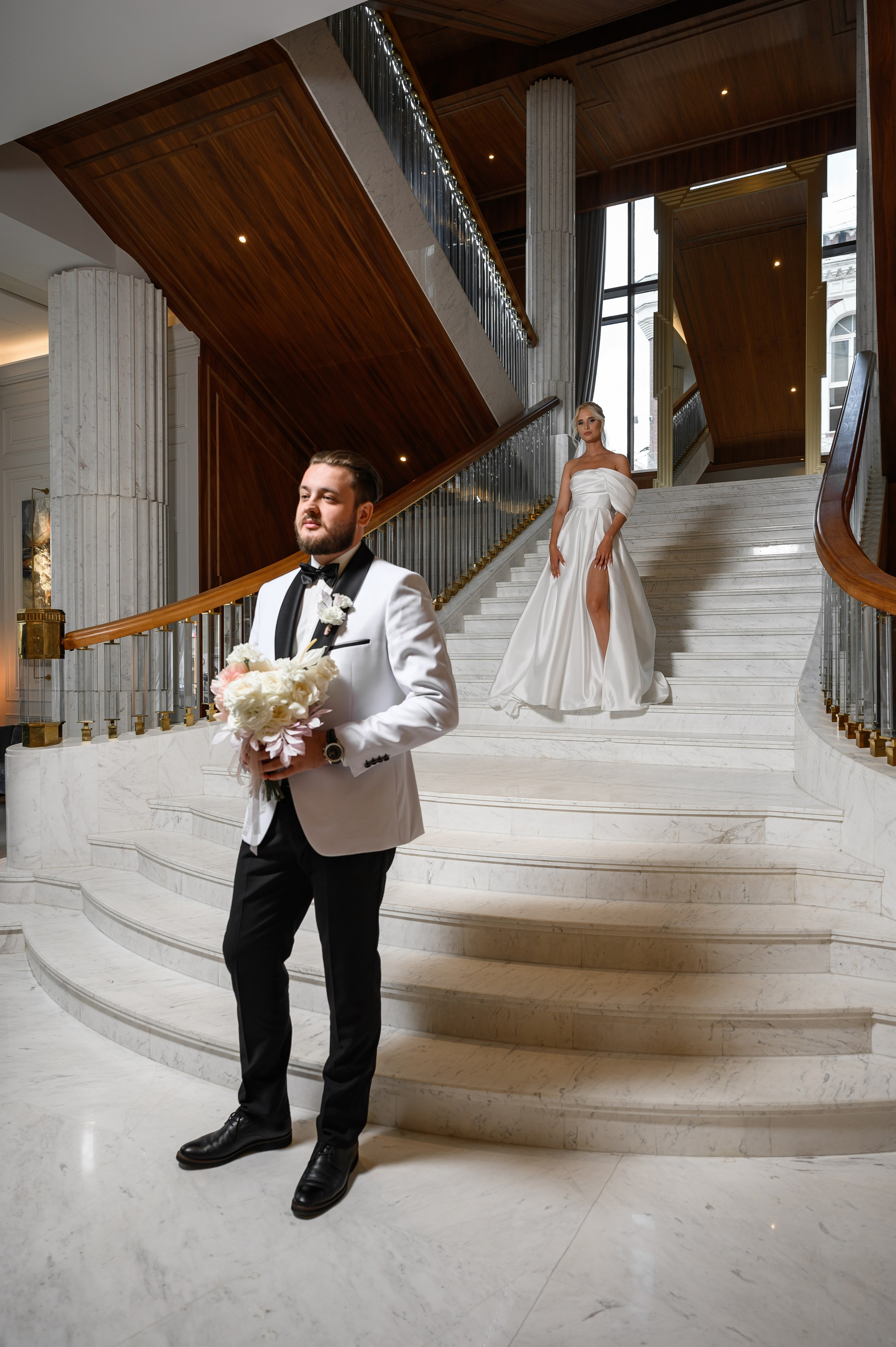 Свадебная фотосессия в Марриотт Империал Плаза. Свадебный фотограф Москва Юрий Кульман