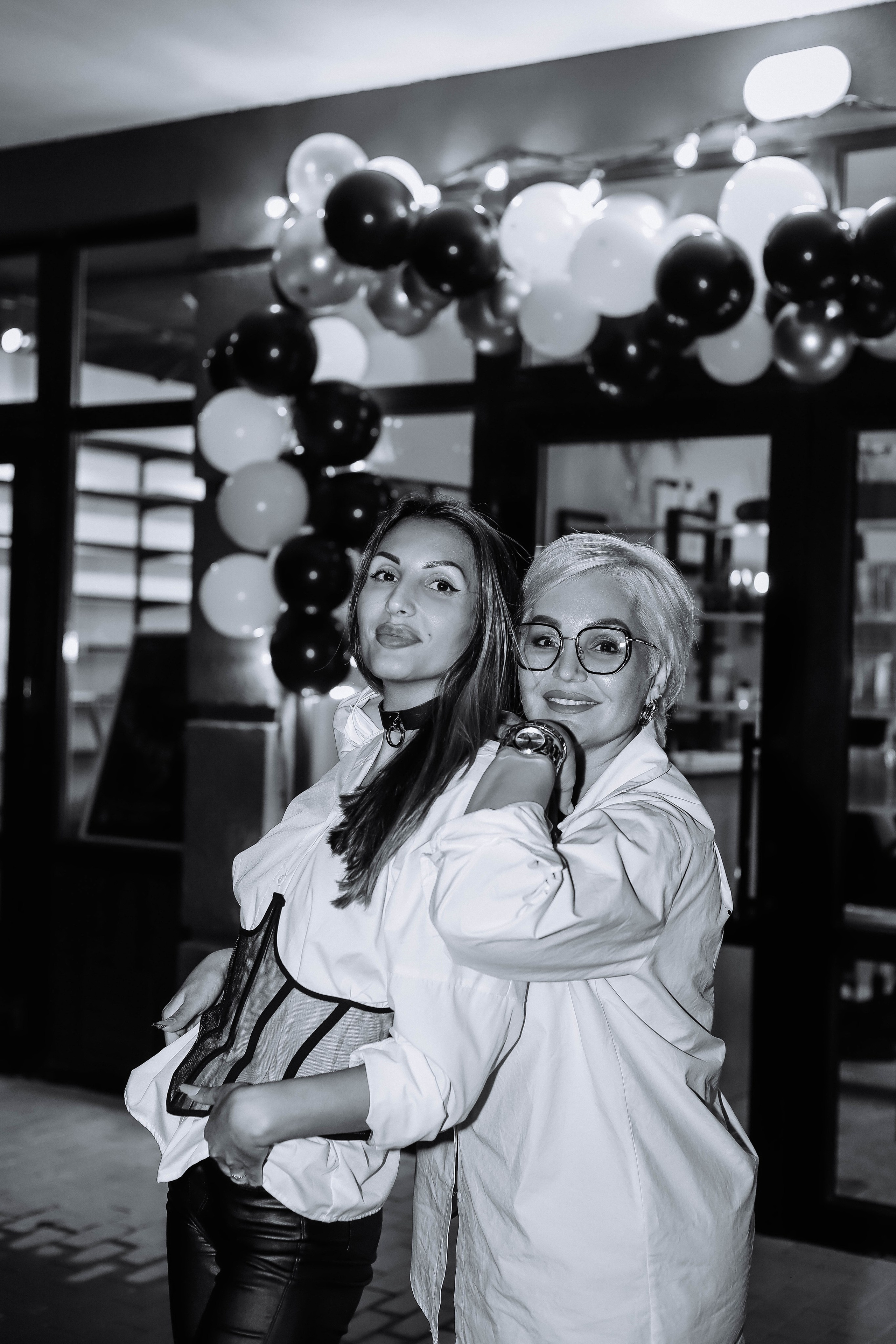 Открытие салона Black&White. Женский/Детский фотограф в Симферополе Вероника Слепогина