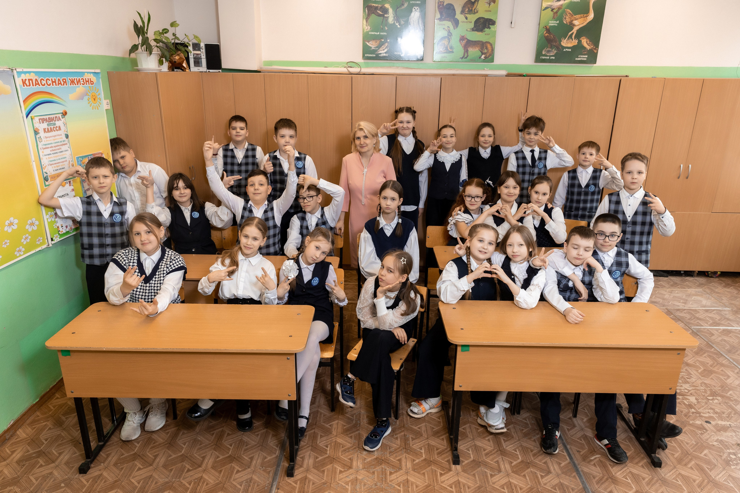 Школа 54 4А кл (2023-24) 2 часовая фотосессия в школе. Свадебный и Семейный фотограф г. Ижевск Гульназ Солдатова. Гульназ фото