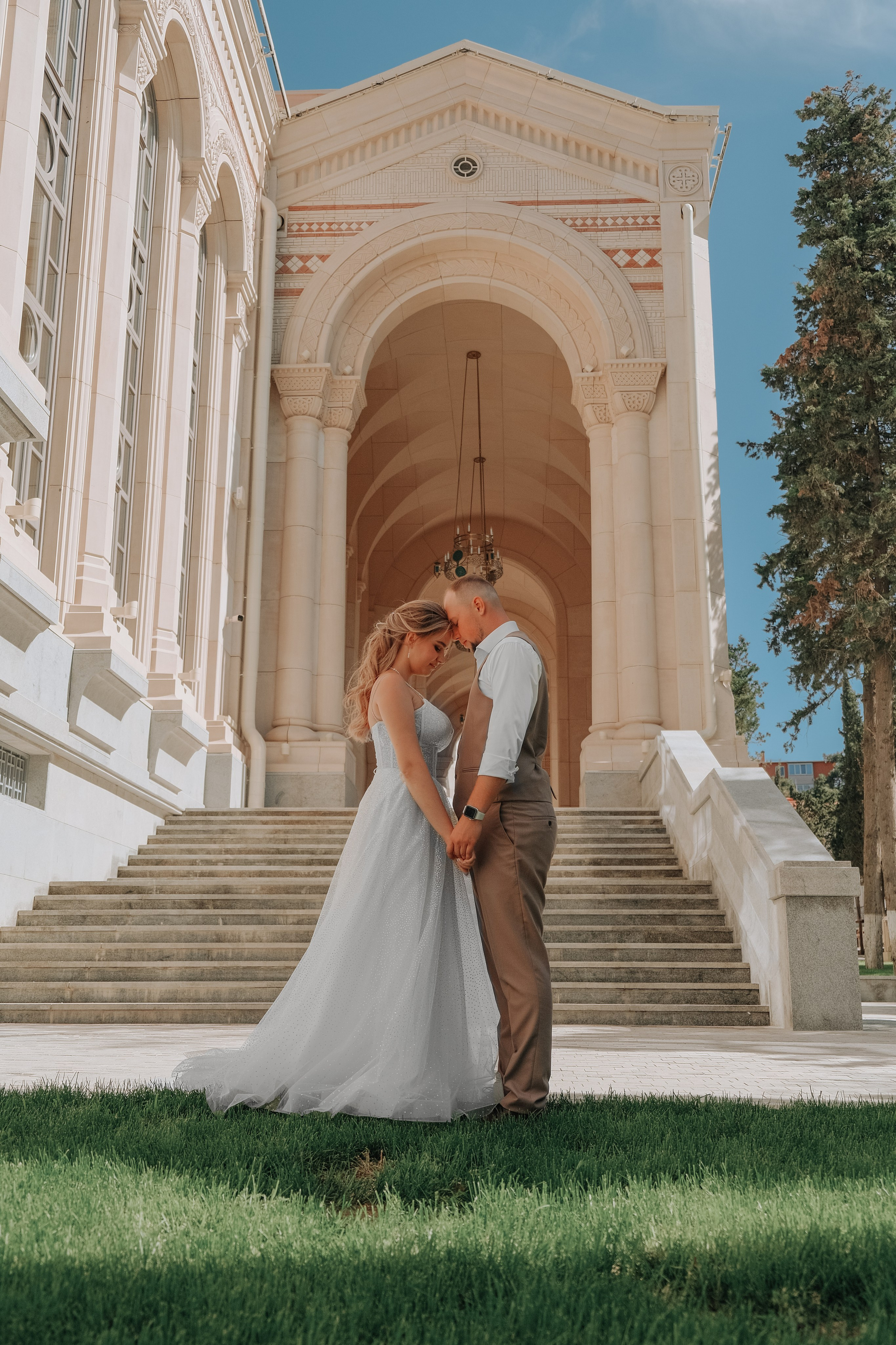 Профессиональная фотосъемка в Крыму. Натуральные эмоции и живые кадры. Забронируйте дату прямо сейчас!