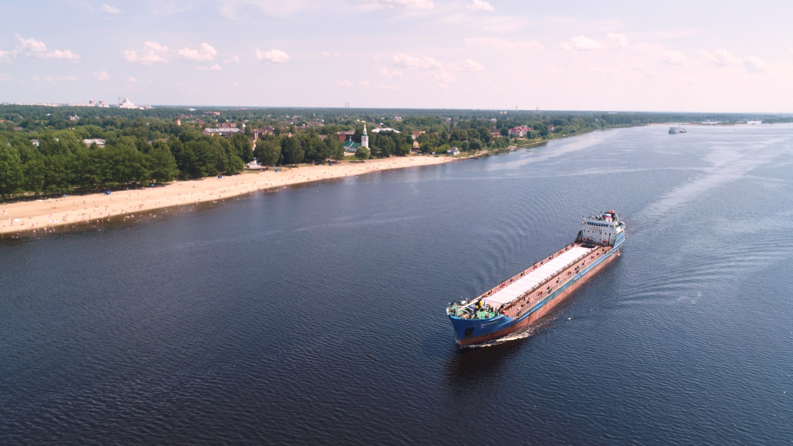 Аэросъёмка в Ярославле дрон квадрокоптер — портфолио Грибов Медиа. Фото и видеосъёмка в Ярославле | Грибов Медиа контент студия  — от 2500 ₽/час