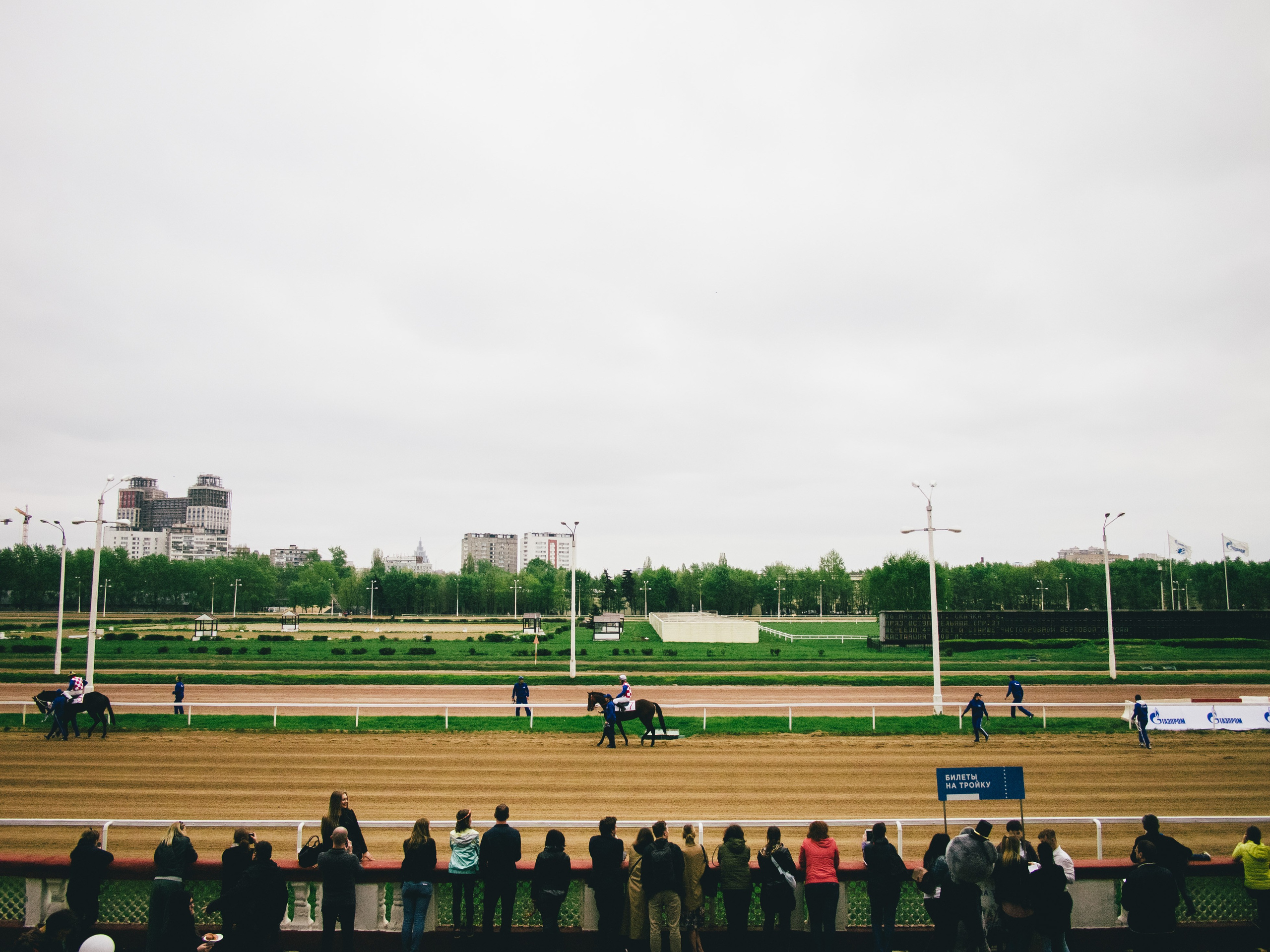 Московский ипподром образца 2018 года. Илья Михачёв Фотограф ПРО людей