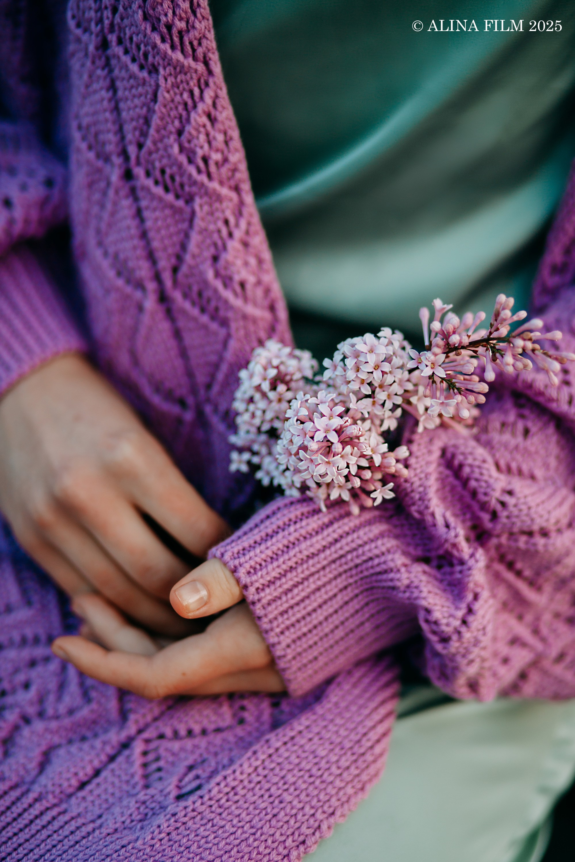 Фотосессия в сирени в Санкт-Петербурге. Фотограф в Санкт-Петербурге Alina Film