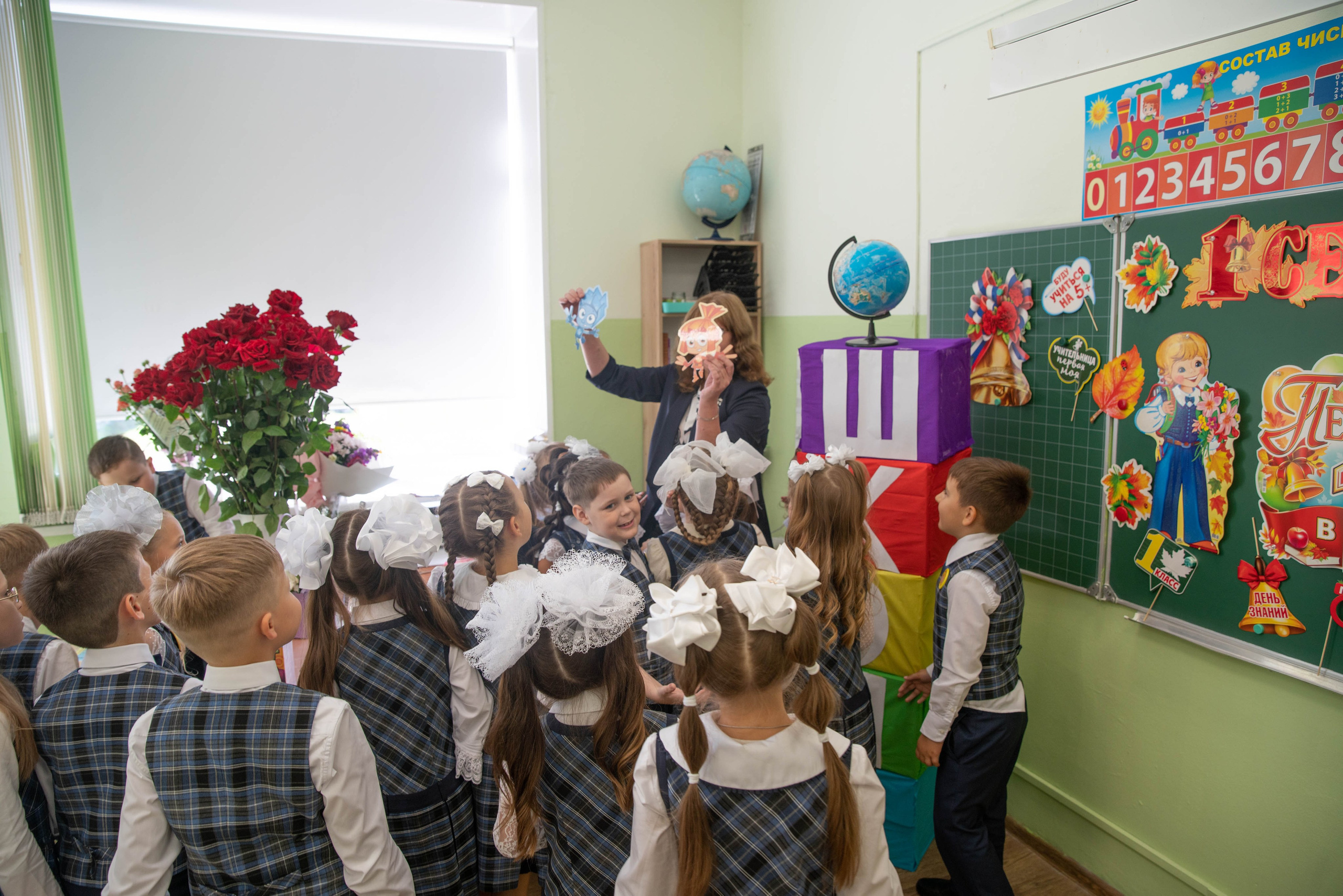 Первый класс линейка, в классе, портреты. Семейный и детский фотограф в Нижнем Новгороде