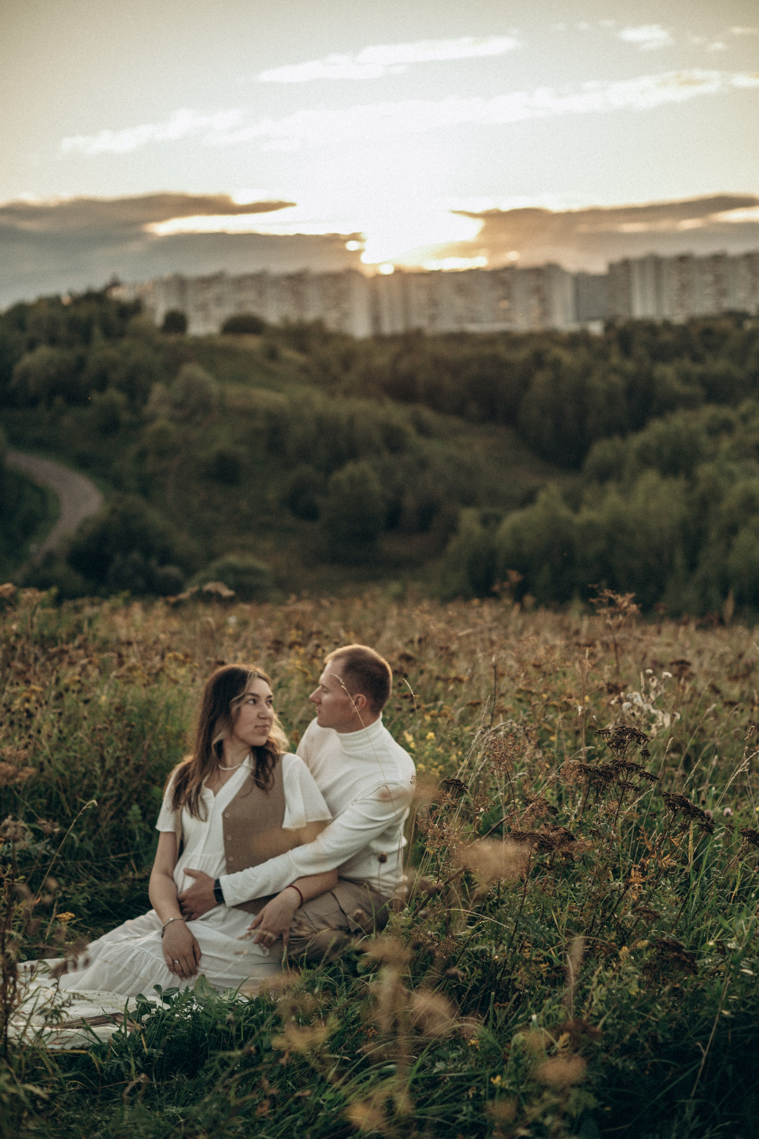 На холмах. Гаврилова Настя семейный фотограф lifestyle в Москве