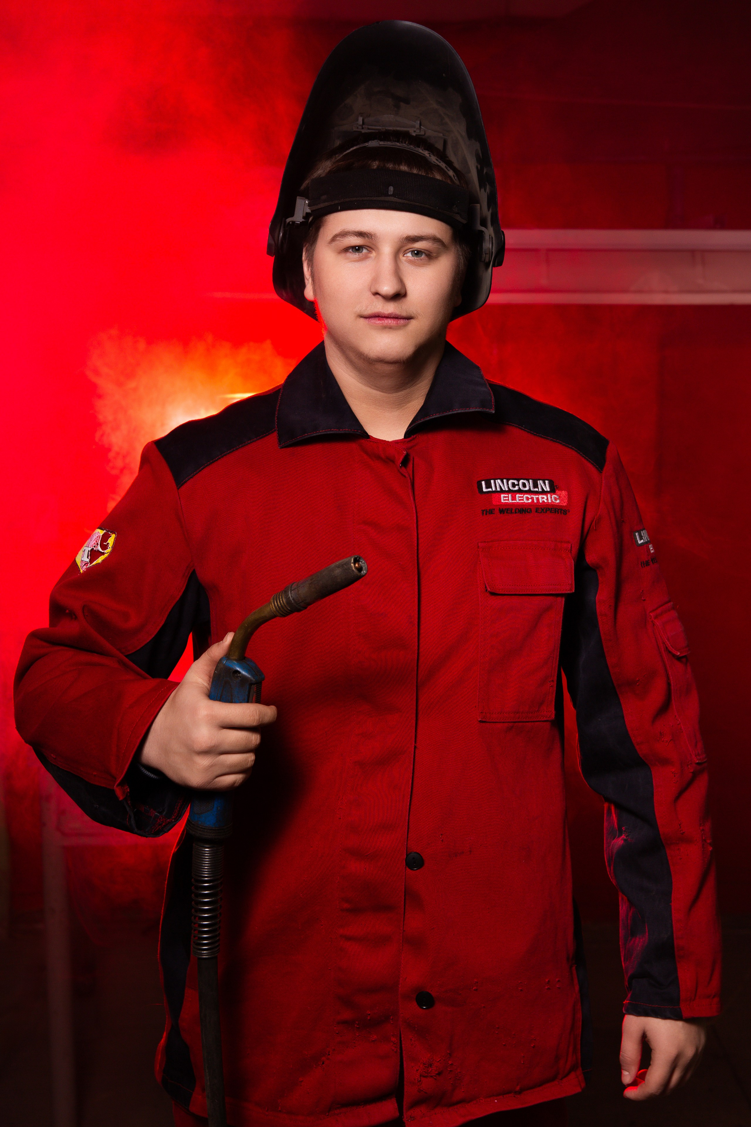 Портретная Фотосессия в Цеху для Выпускников Сварщиков | Твой Альбом Мценск. ТВОЙ АЛЬБОМ / ТВОИ ПРАВИЛА