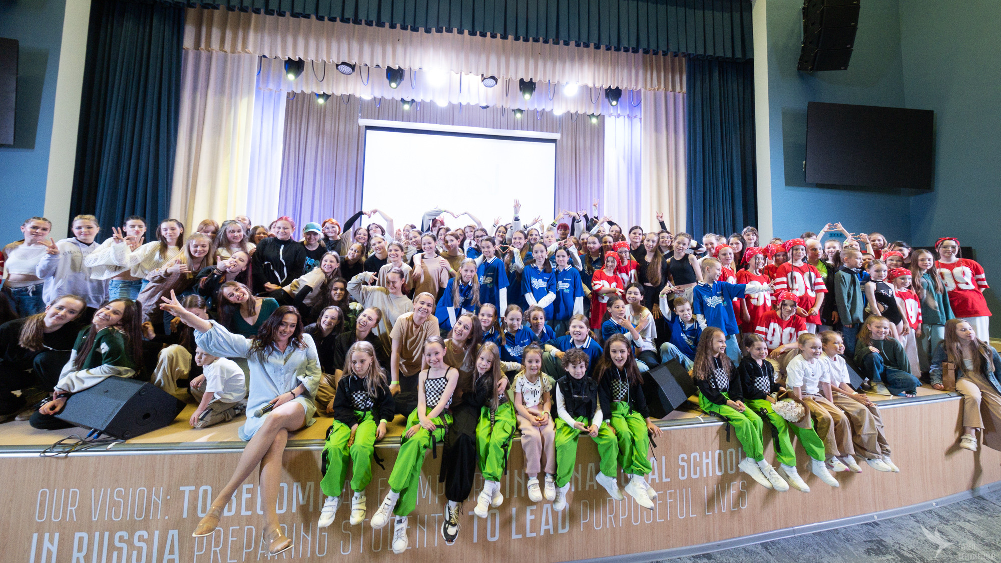 Отчетный концерт танцевальной школы YouDancer. Репортажный фотограф в Казани Павел Серпокрылов