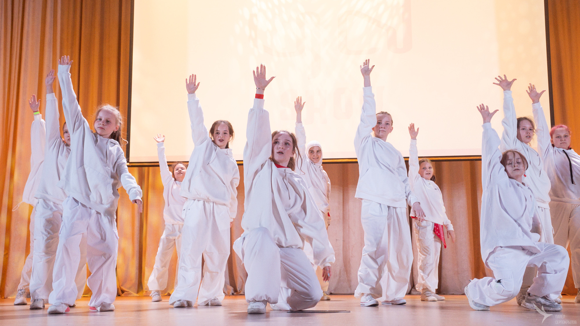 Отчетный концерт танцевальной школы YouDancer. Репортажный фотограф в Казани Павел Серпокрылов