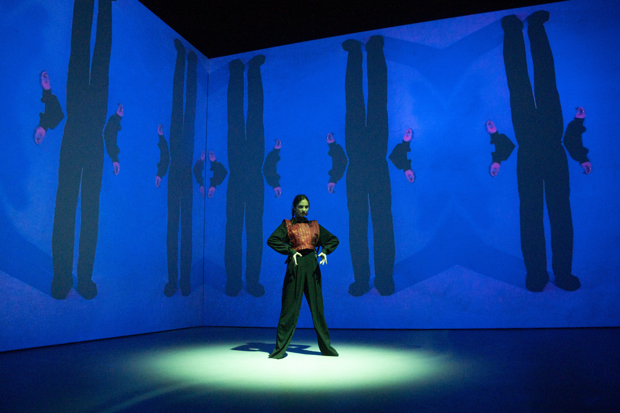 Мультимедийно-пластический перформанс Отражение. Репортажный фотограф в Казани Павел Серпокрылов