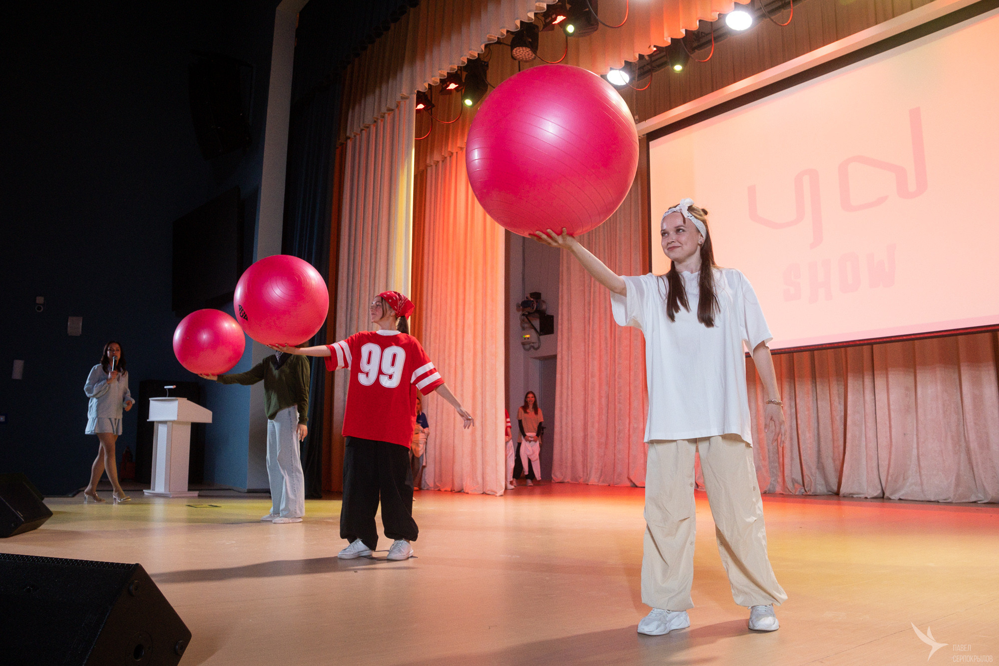 Отчетный концерт танцевальной школы YouDancer. Репортажный фотограф в Казани Павел Серпокрылов