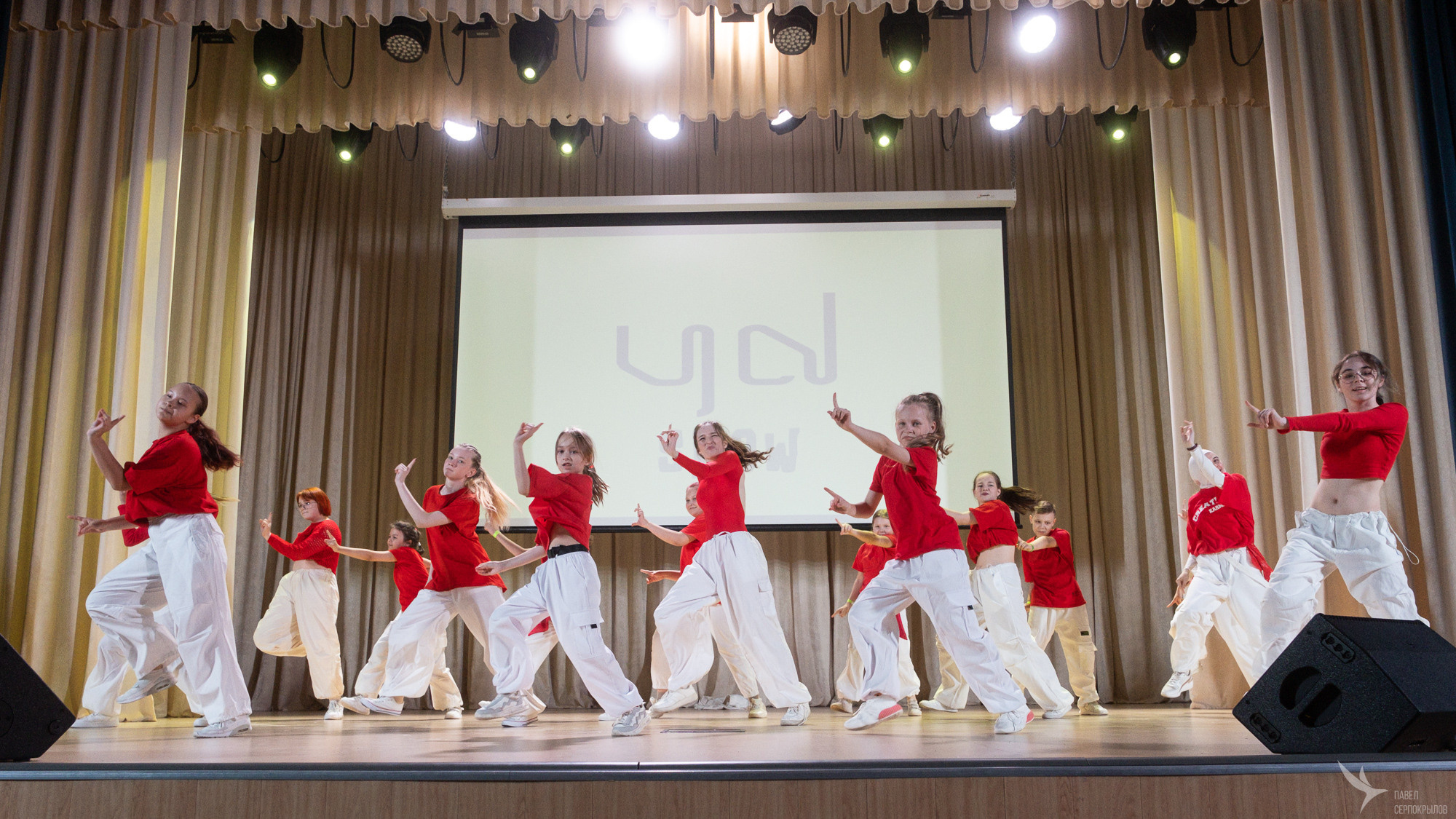 Отчетный концерт танцевальной школы YouDancer. Репортажный фотограф в Казани Павел Серпокрылов