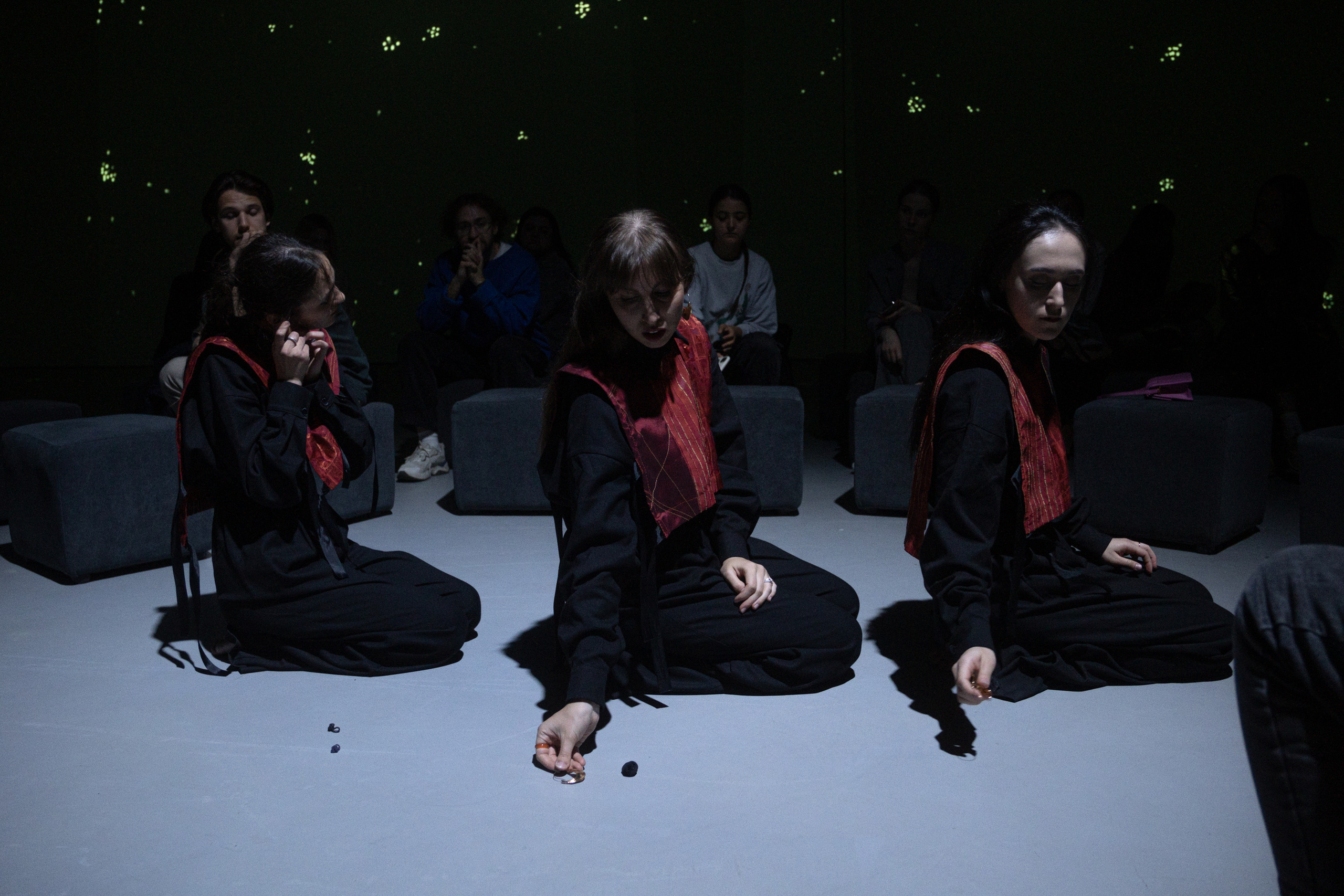 Мультимедийно-пластический перформанс Отражение. Репортажный фотограф в Казани Павел Серпокрылов