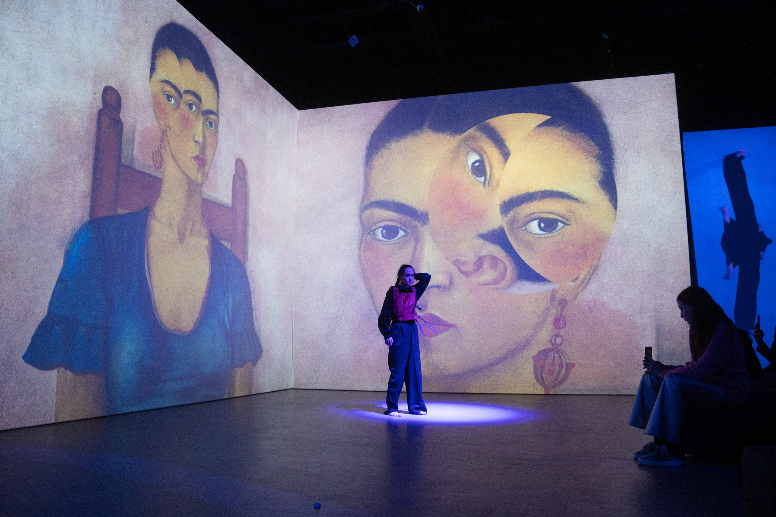 Мультимедийно-пластический перформанс Отражение. Репортажный фотограф в Казани Павел Серпокрылов