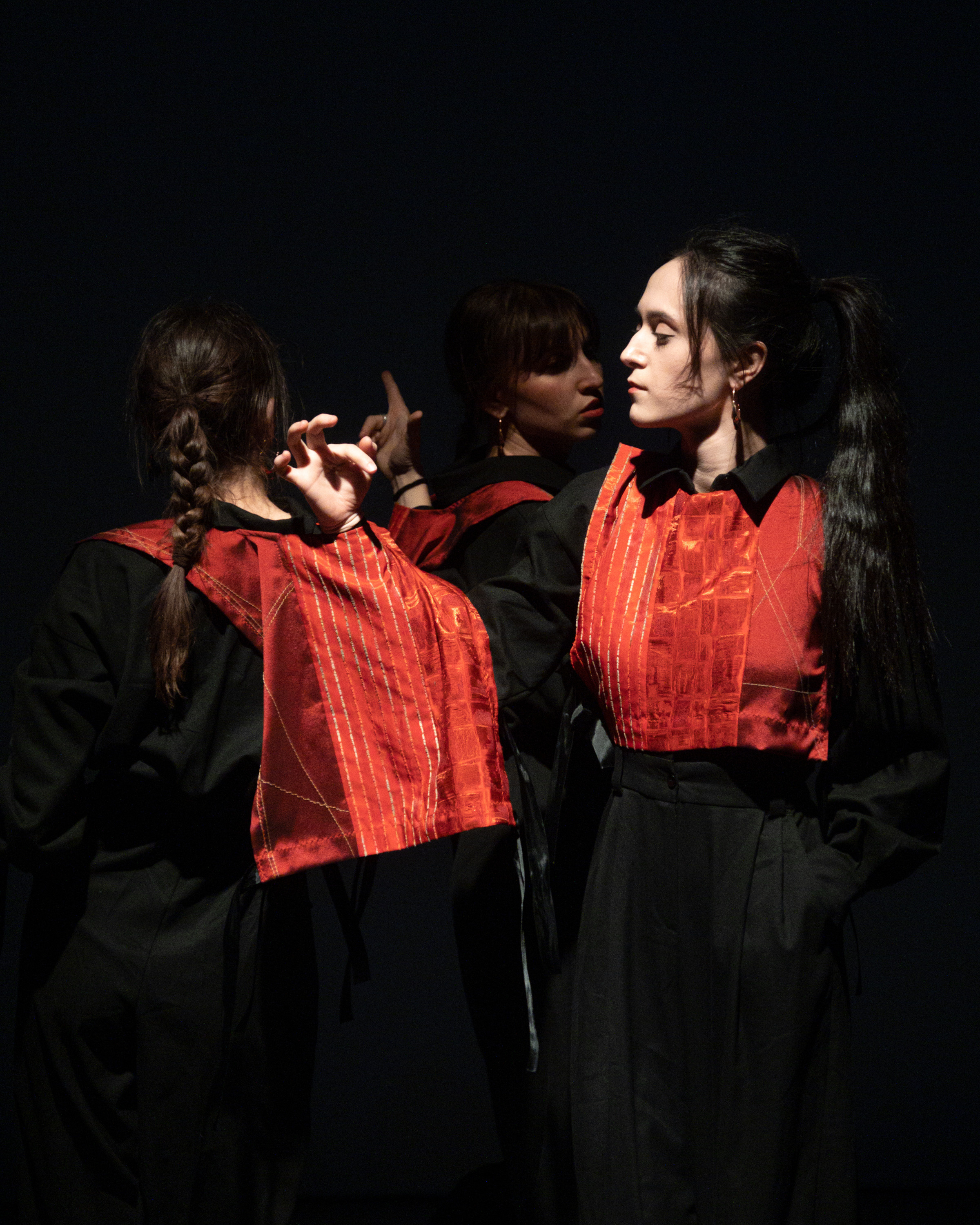 Мультимедийно-пластический перформанс Отражение. Репортажный фотограф в Казани Павел Серпокрылов