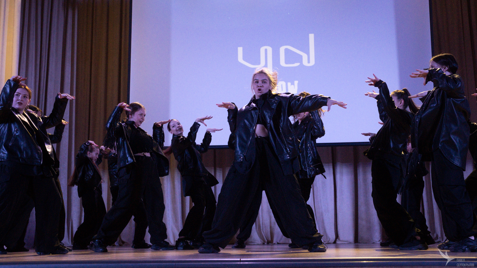Отчетный концерт танцевальной школы YouDancer. Репортажный фотограф в Казани Павел Серпокрылов