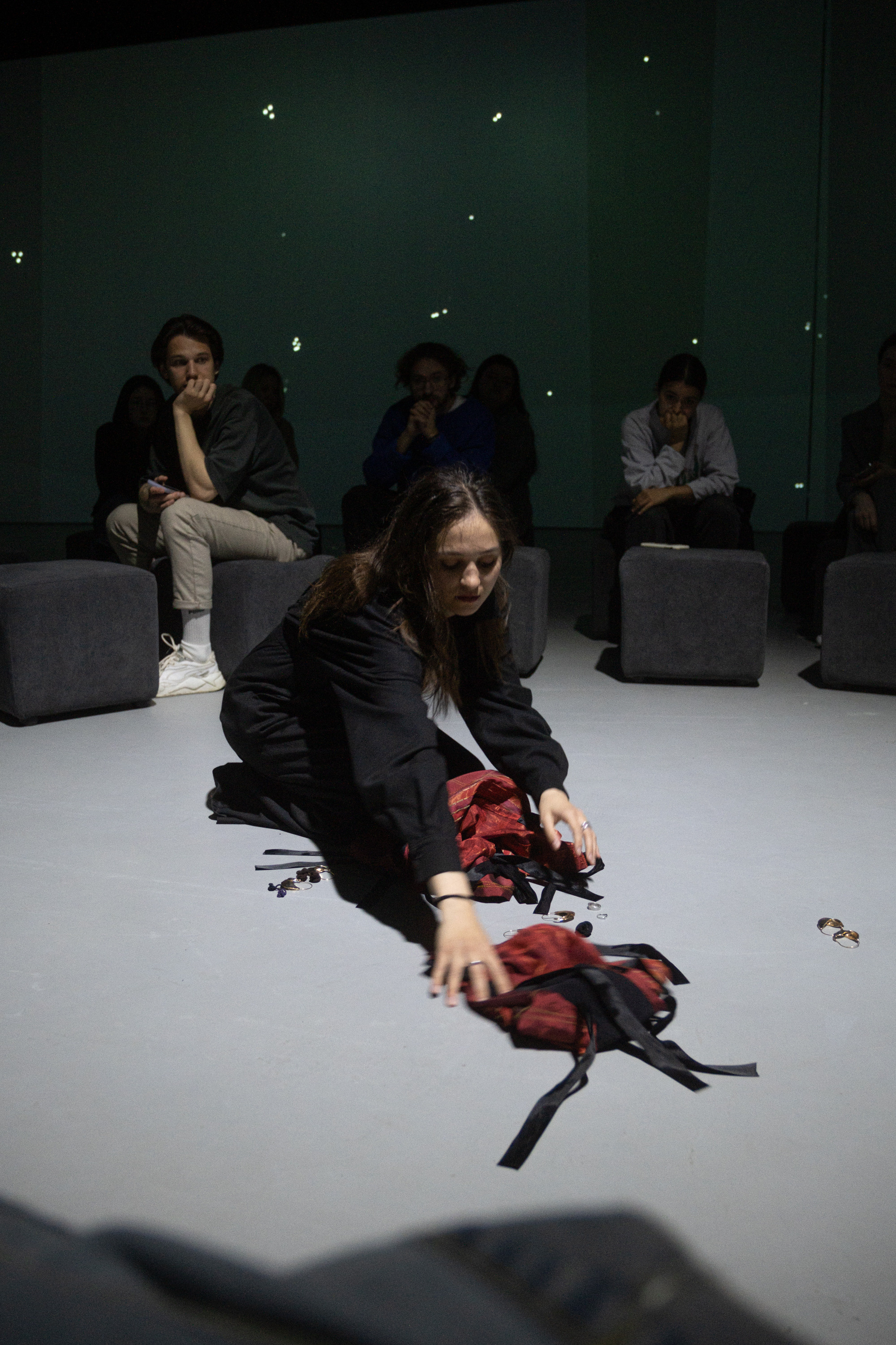 Мультимедийно-пластический перформанс Отражение. Репортажный фотограф в Казани Павел Серпокрылов