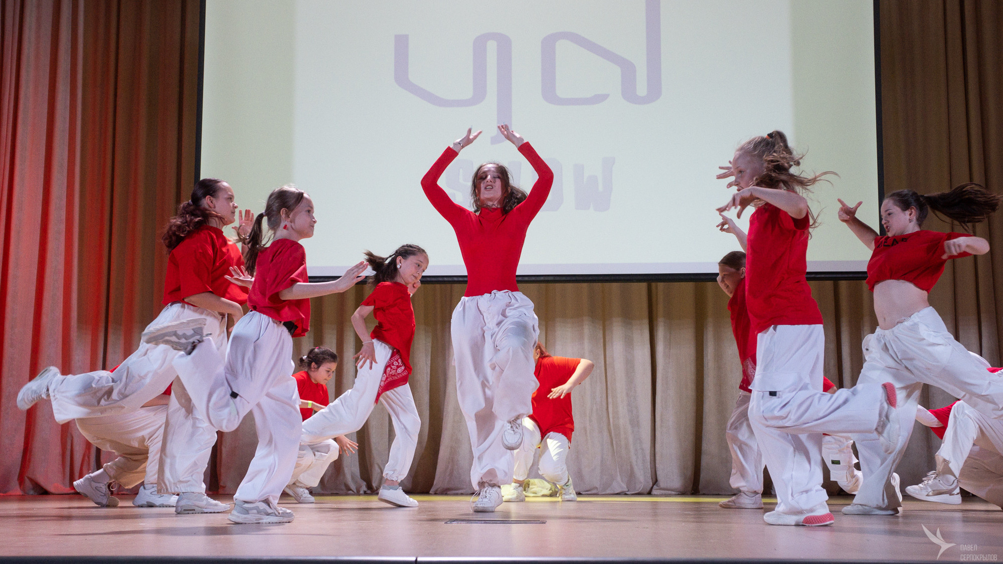 Отчетный концерт танцевальной школы YouDancer. Репортажный фотограф в Казани Павел Серпокрылов