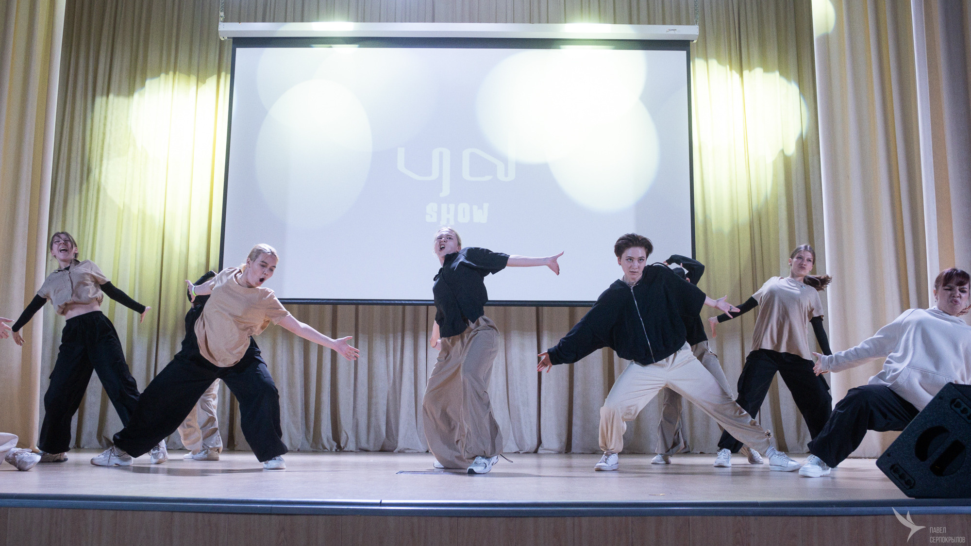 Отчетный концерт танцевальной школы YouDancer. Репортажный фотограф в Казани Павел Серпокрылов