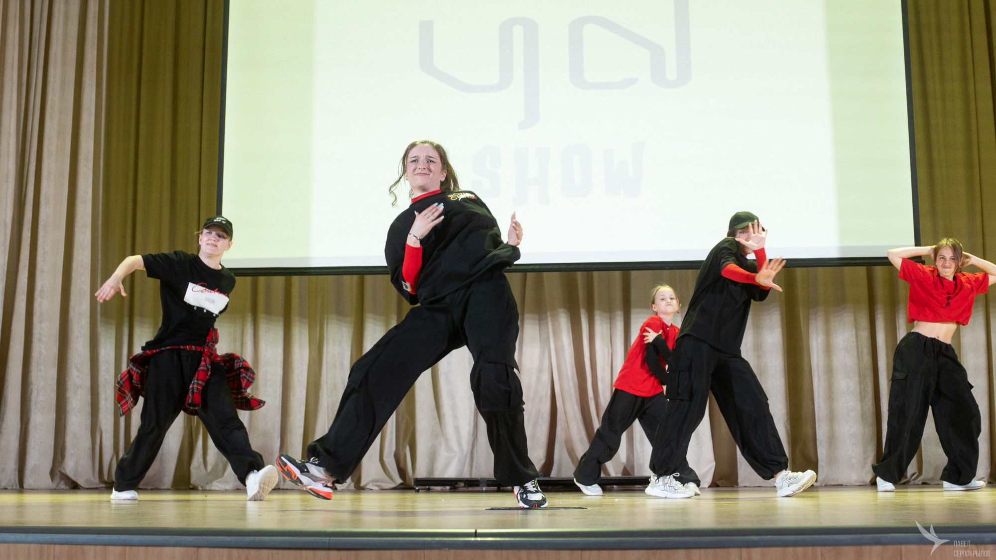 Отчетный концерт танцевальной школы YouDancer. Репортажный фотограф в Казани Павел Серпокрылов