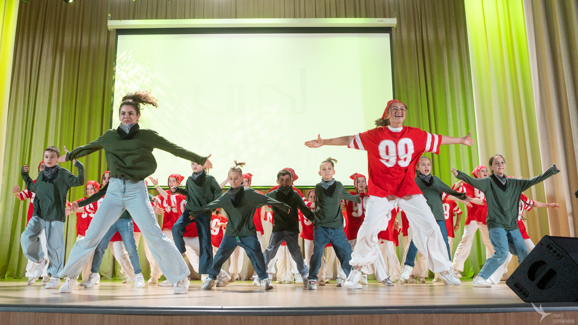 Отчетный концерт танцевальной школы YouDancer. Репортажный фотограф в Казани Павел Серпокрылов