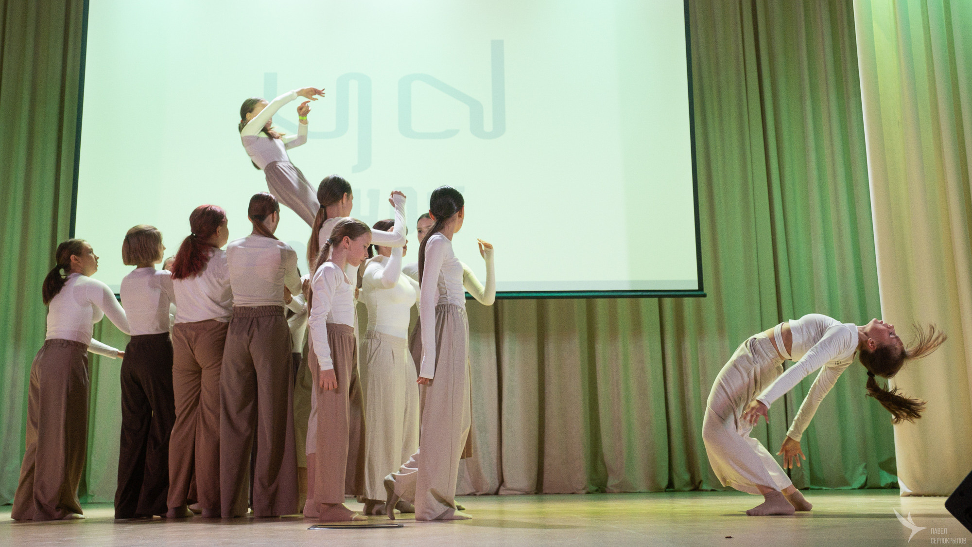 Отчетный концерт танцевальной школы YouDancer. Репортажный фотограф в Казани Павел Серпокрылов