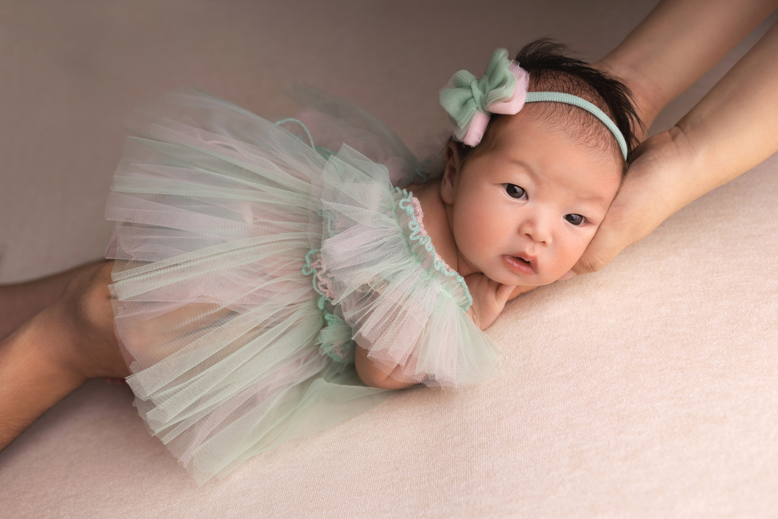 Классическая фотосессия малыша. Фотограф новорожденных малышей в Омске и Омской области Эльвира Камаева