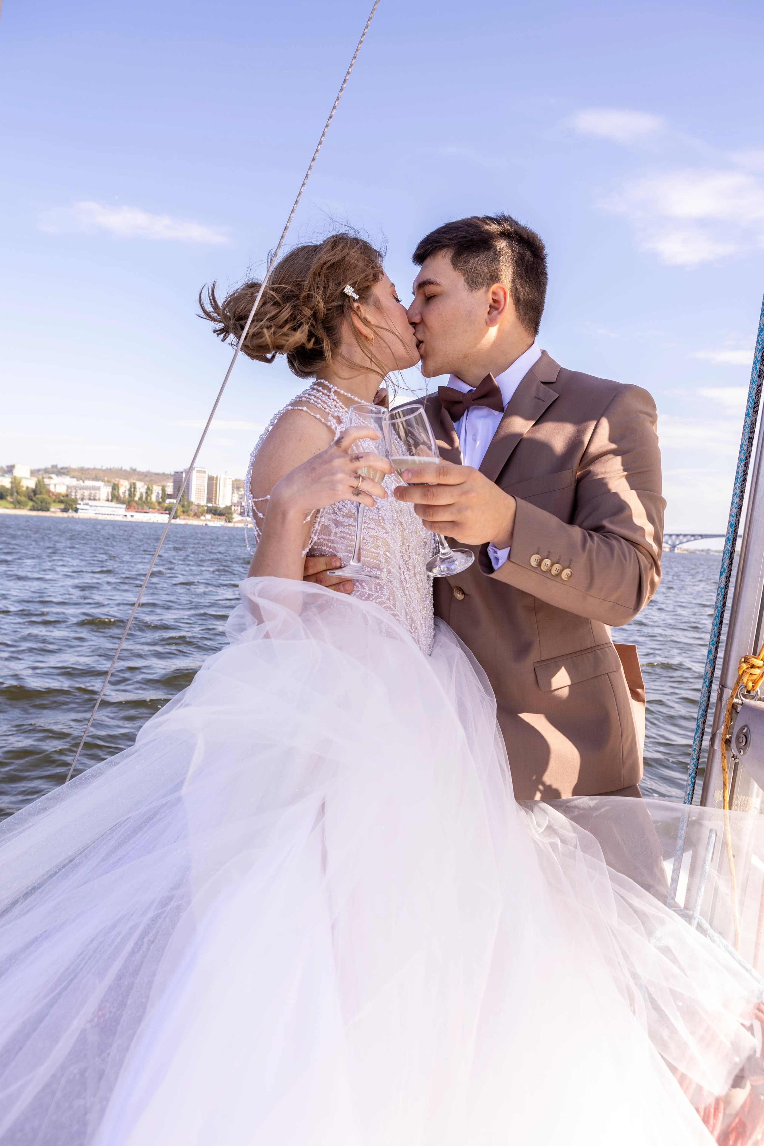Wedding: ♥Виктория и Иван♥ «Яхт клуб — Акватория Ветра». Свадебный и предметный фотограф Ренат Каламперов