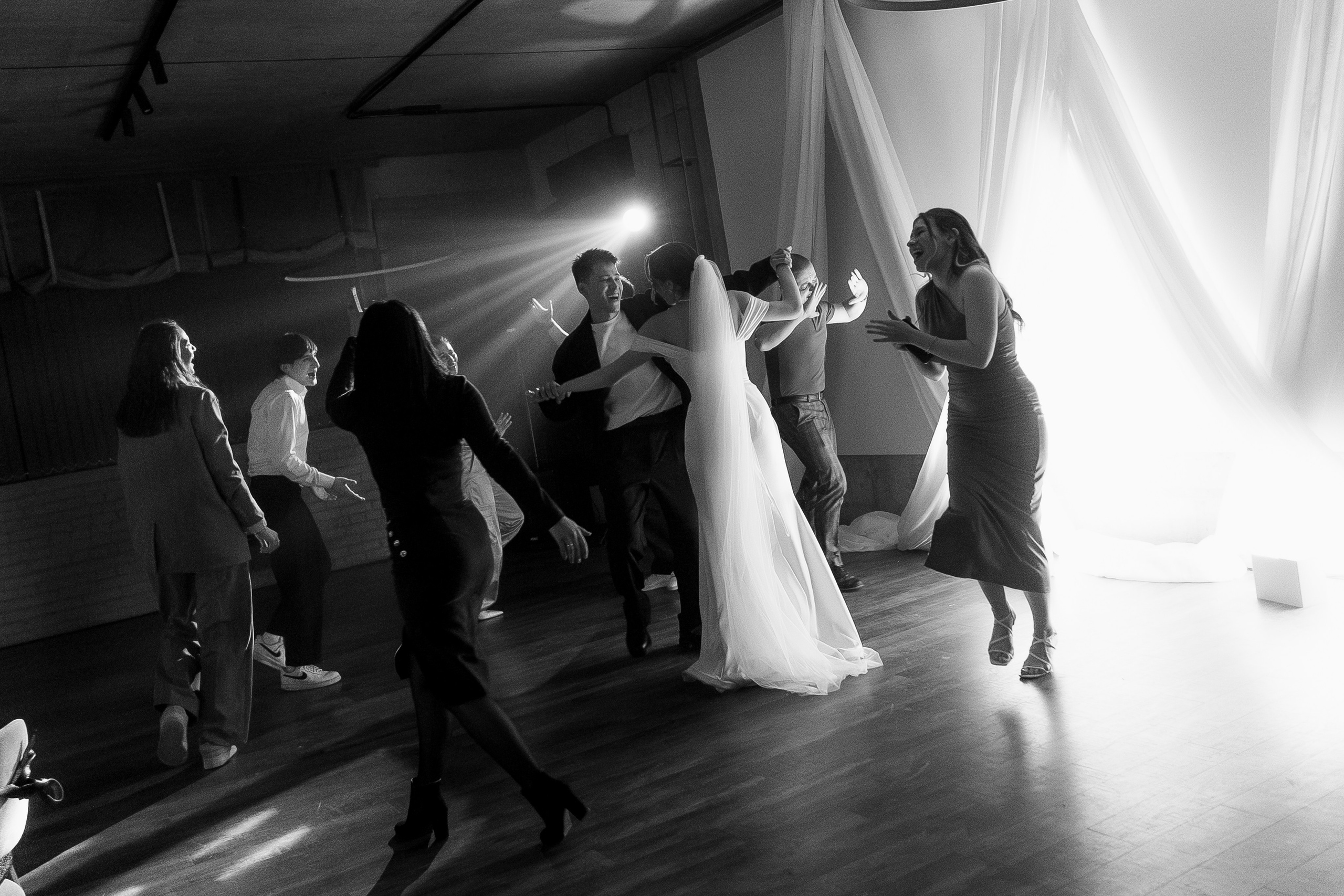 Владислав и Амина. Фотограф Новосибирск Вероника Вишневская