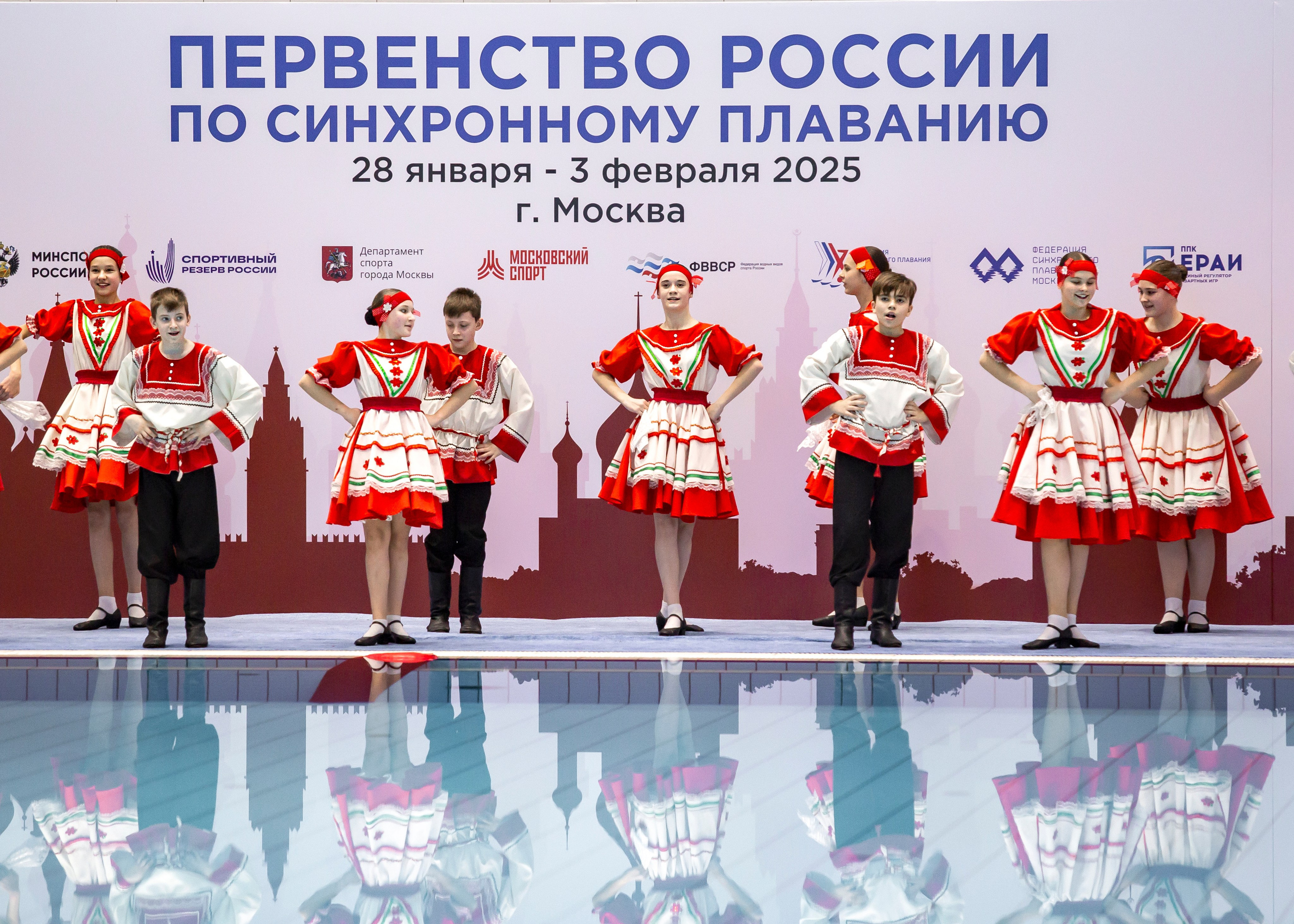 Открытие Первенства России по синхронному плаванию среди юниоров и юнирок. Репортажный фотограф в Москве