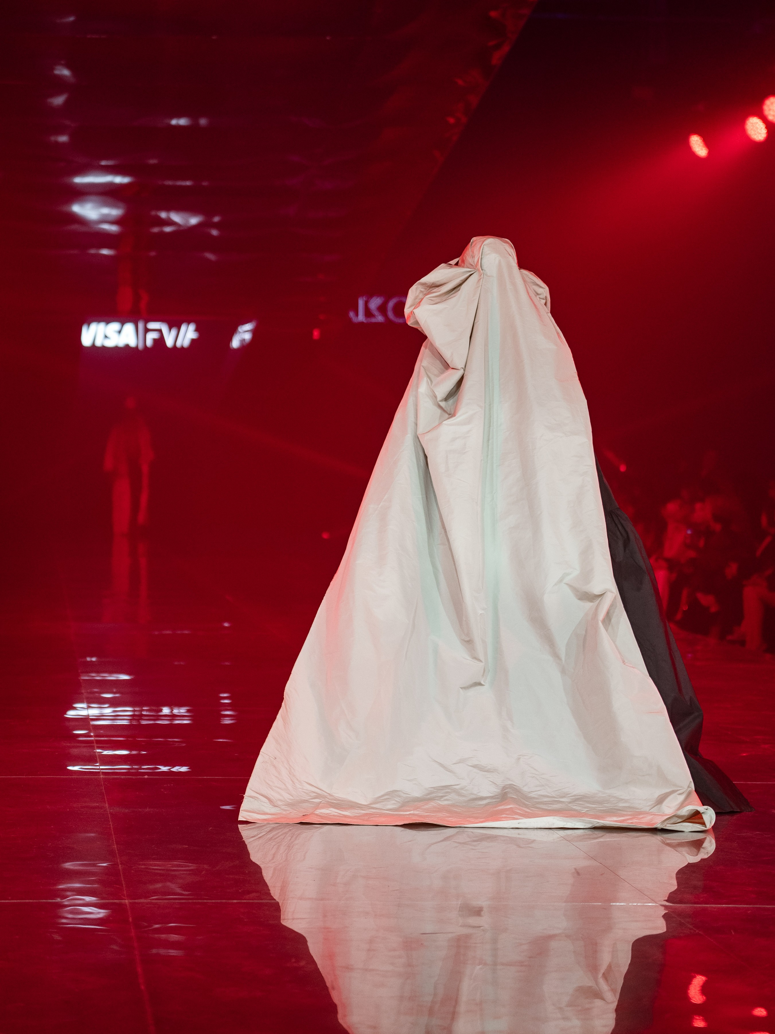 Visa Fashion week Maison Artc. Сайт Алматинского НЮ АРТ, будуар и фэшн фотографа Дениса Карпенко
