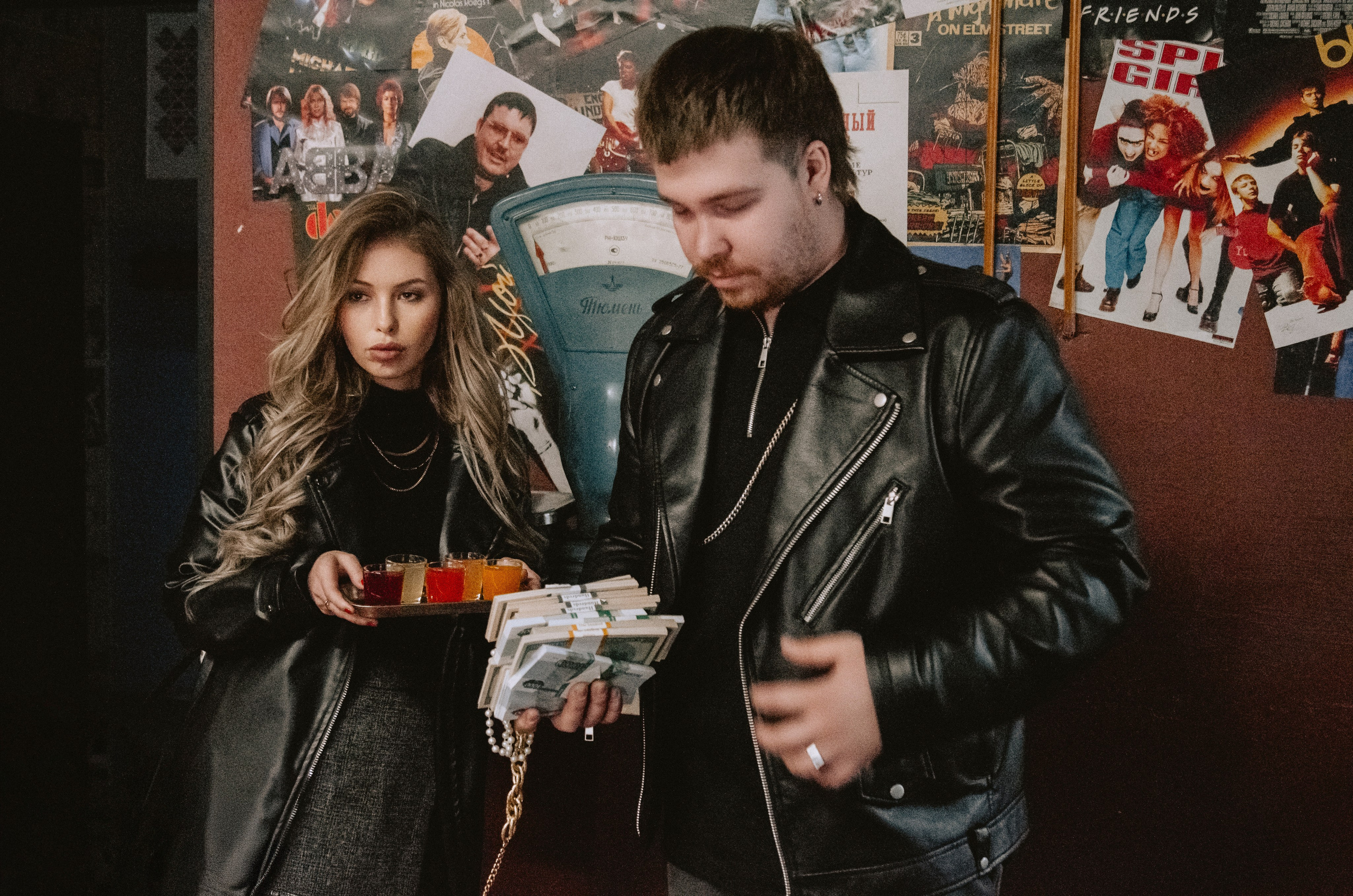 Съемка в стиле жены бандита. Фотографы в Тюмени Андрей и Лидия Войвод