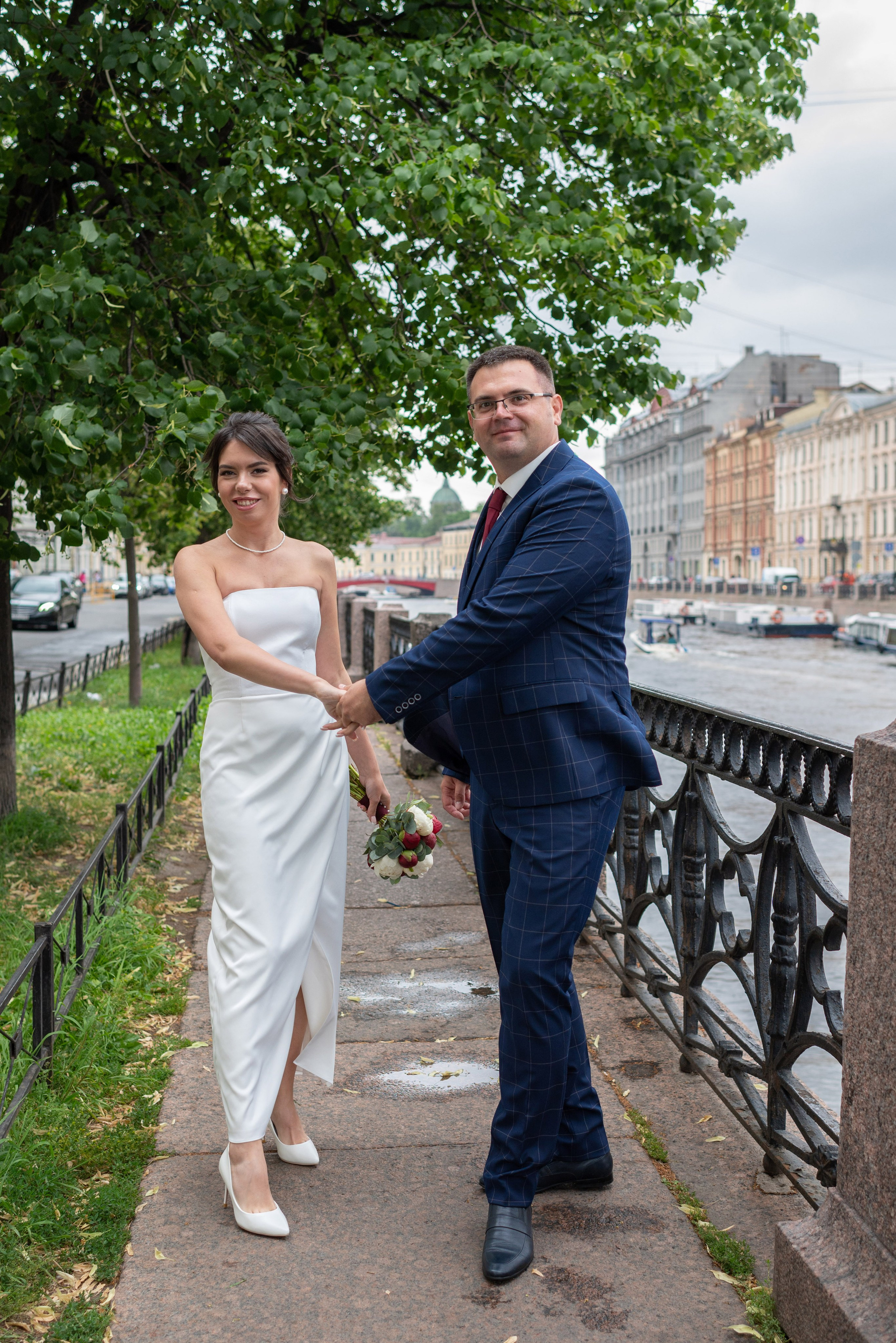 Евгений и Александра (фотосессия под дождём на Исаакиевской площади, свадебная прогулка на Финском заливе). Портретный, семейный и свадебный фотограф в Санкт-Петербурге и в Пушкине Ширяев Денис