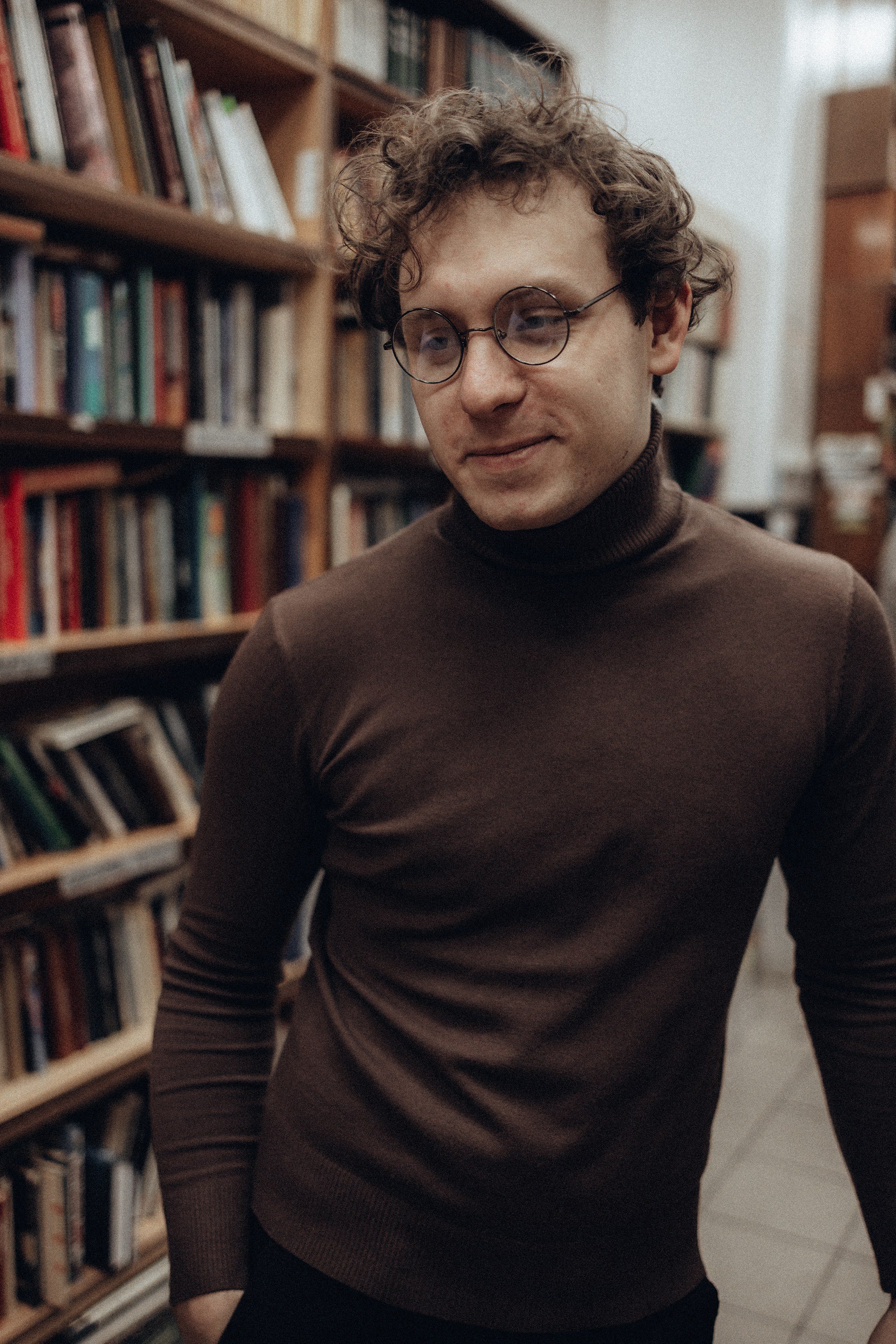 Свидание в библиотеке. Семейный фотограф, детские, семейные, лав стори съемки в Москве