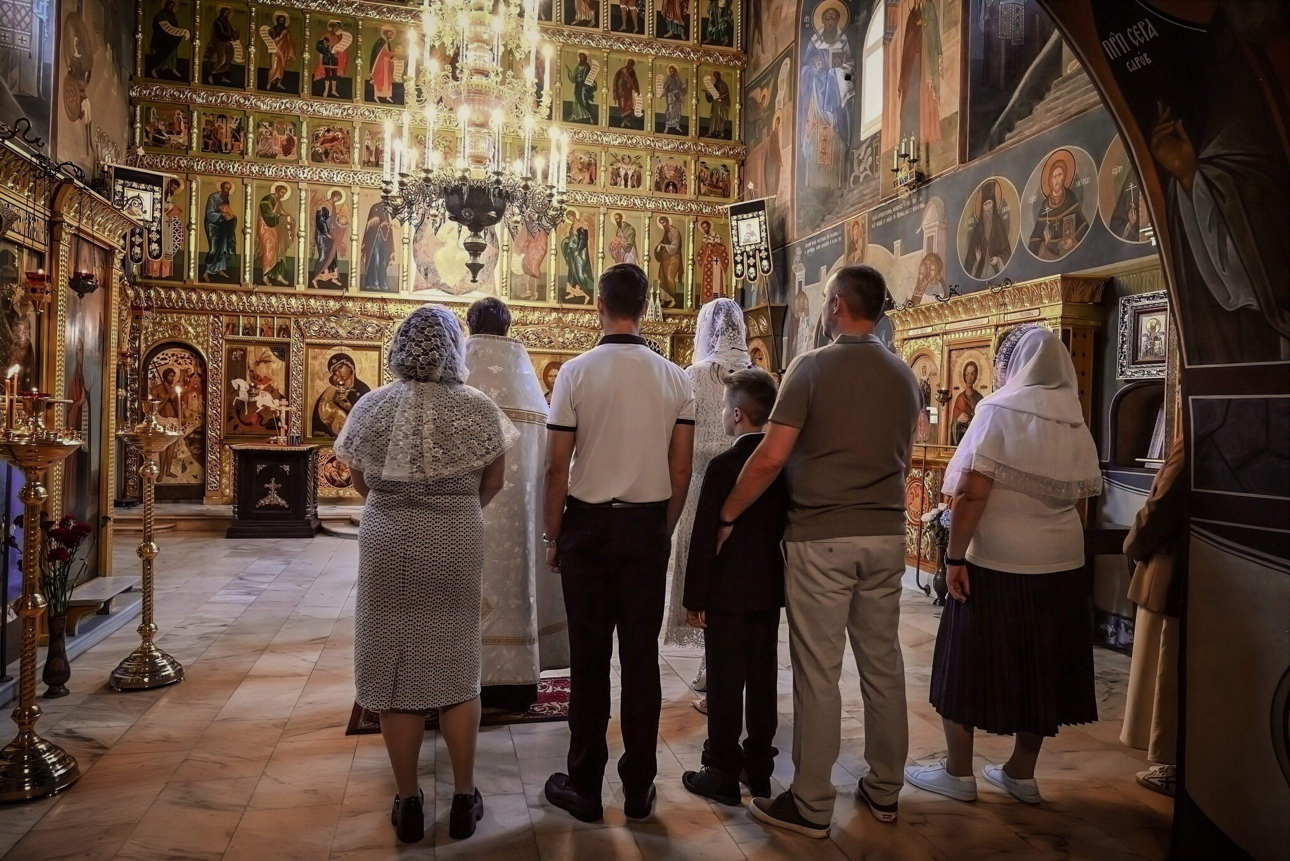 Крещение Арбат мама Ксения. Семейный и детский фотограф Москва