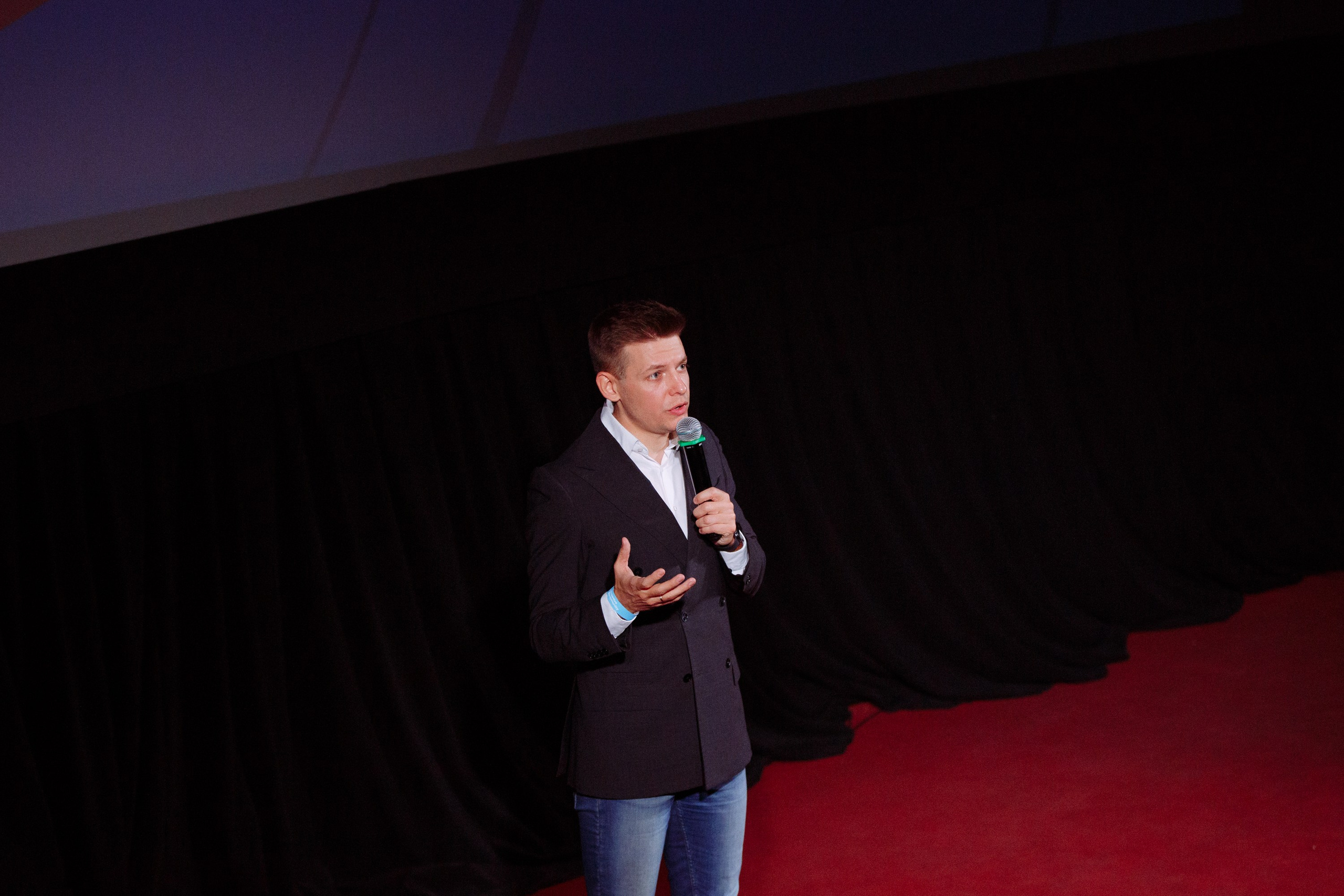 Форум креативных индустрий. Свадебный фотограф