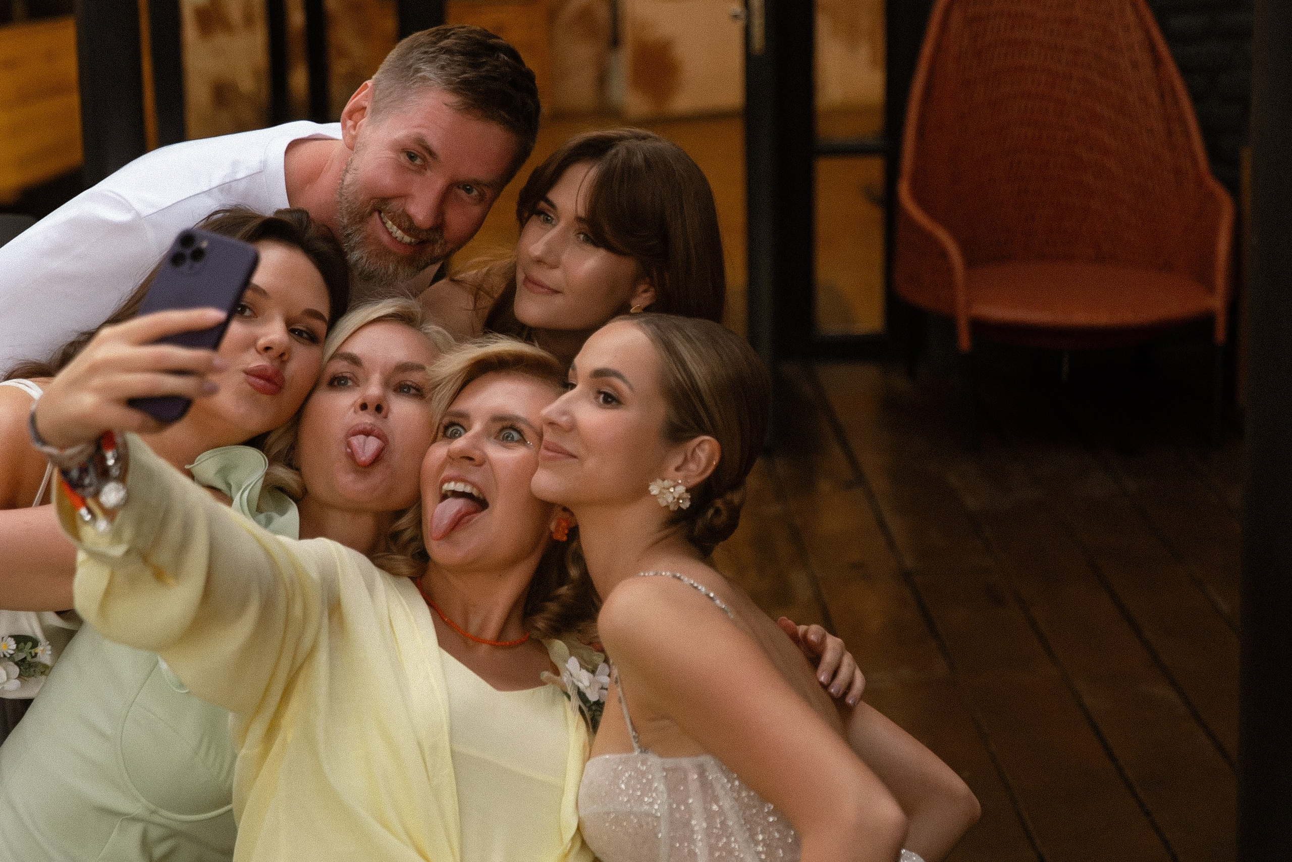 Шепот. ROMA GORBATOVSKY