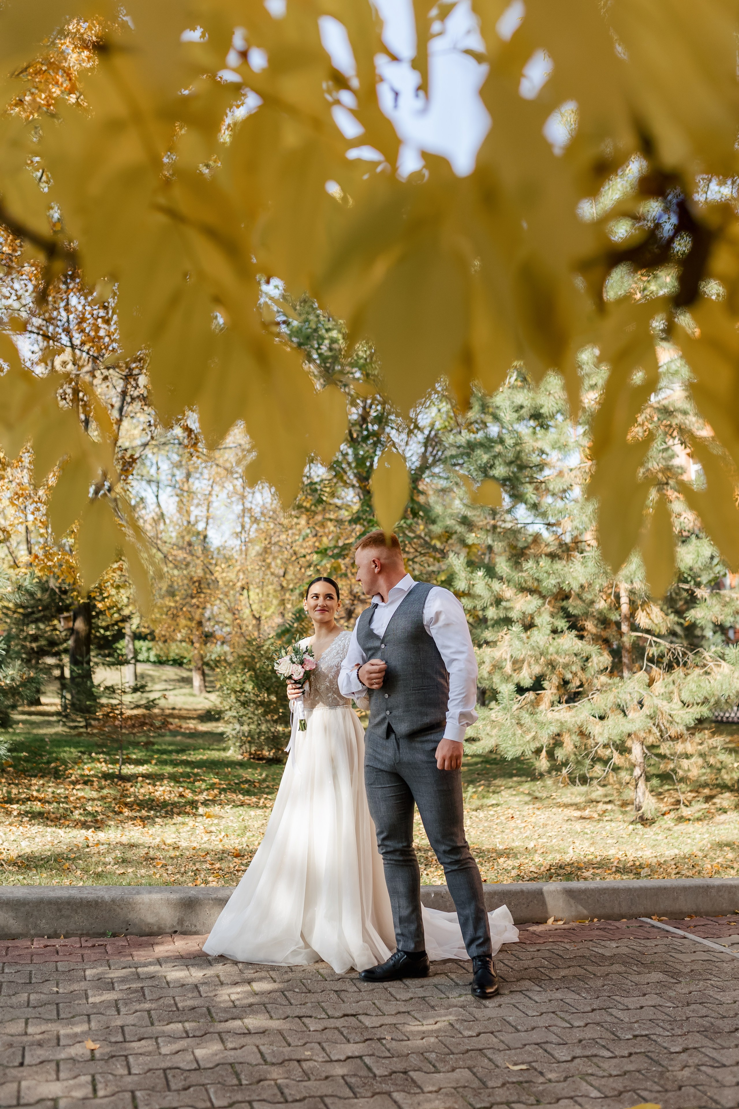 Степан и Алина. Красивая осенняя прогулка. Свадебный фотограф в Хабаровске