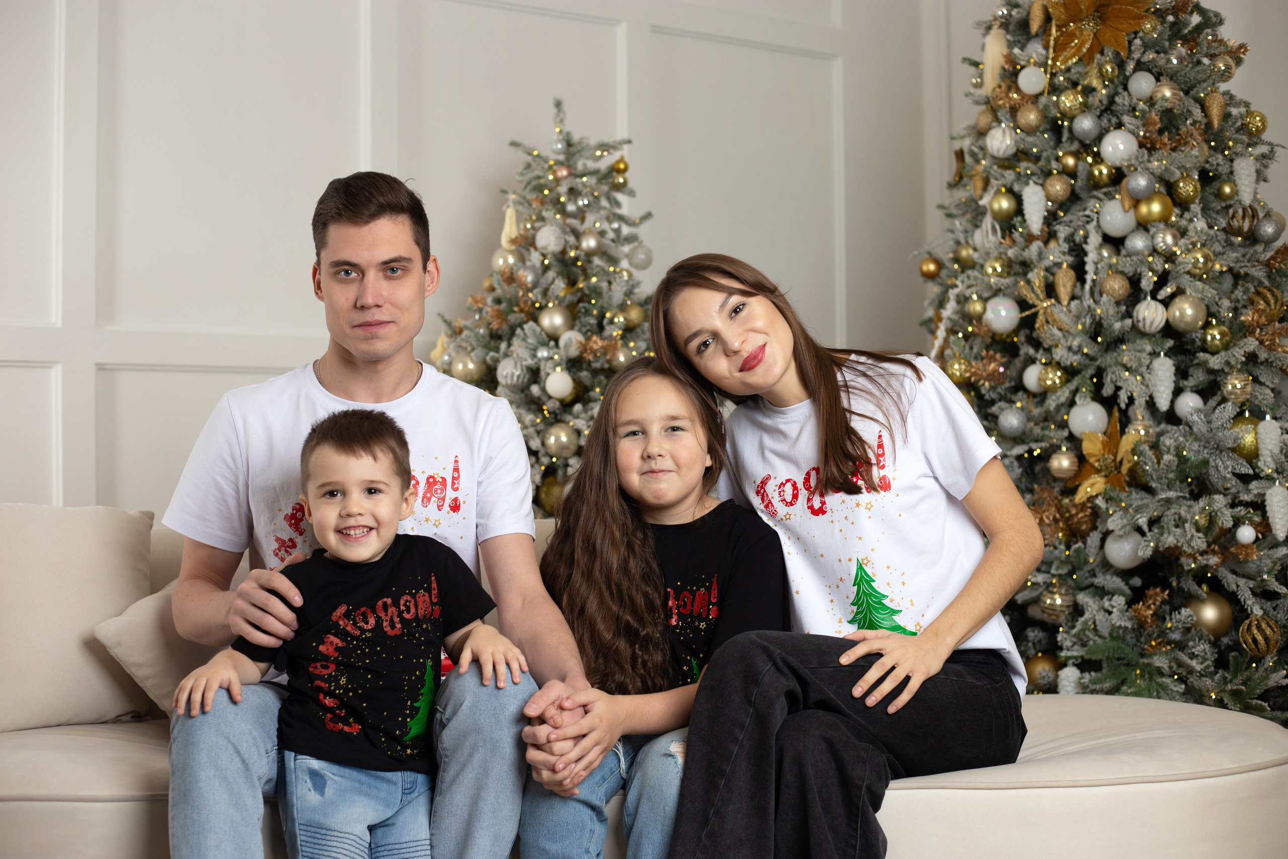 Новогодние футболки. Фотограф для различных событий, проектов, маркетплейсов, сайтов и мероприятий в Екатеринбурге