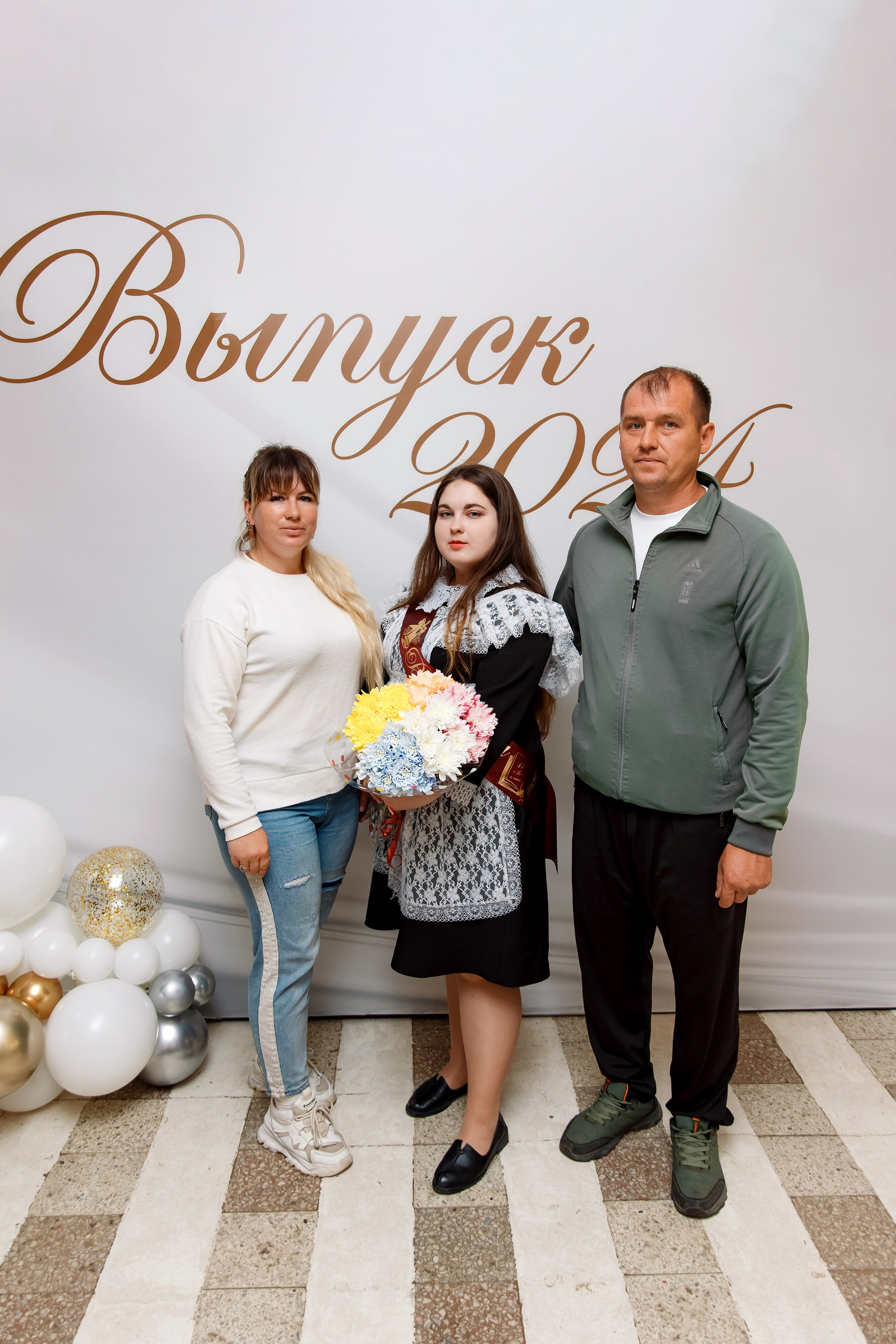 11 класс Последний звонок. Фотограф Любовь Корниенко, Примоский край