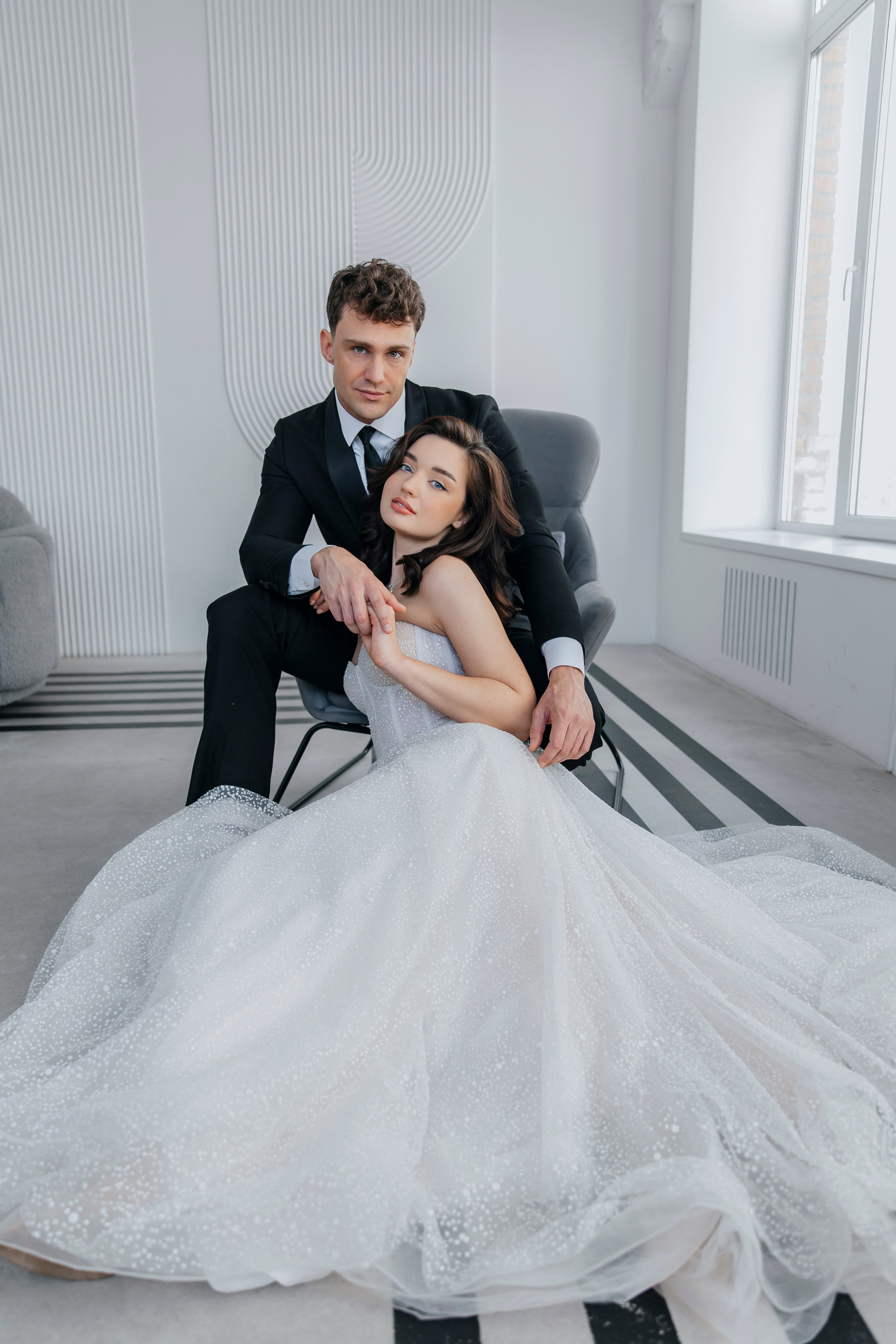 Свадебная съемка в студии в плохую погоду.
