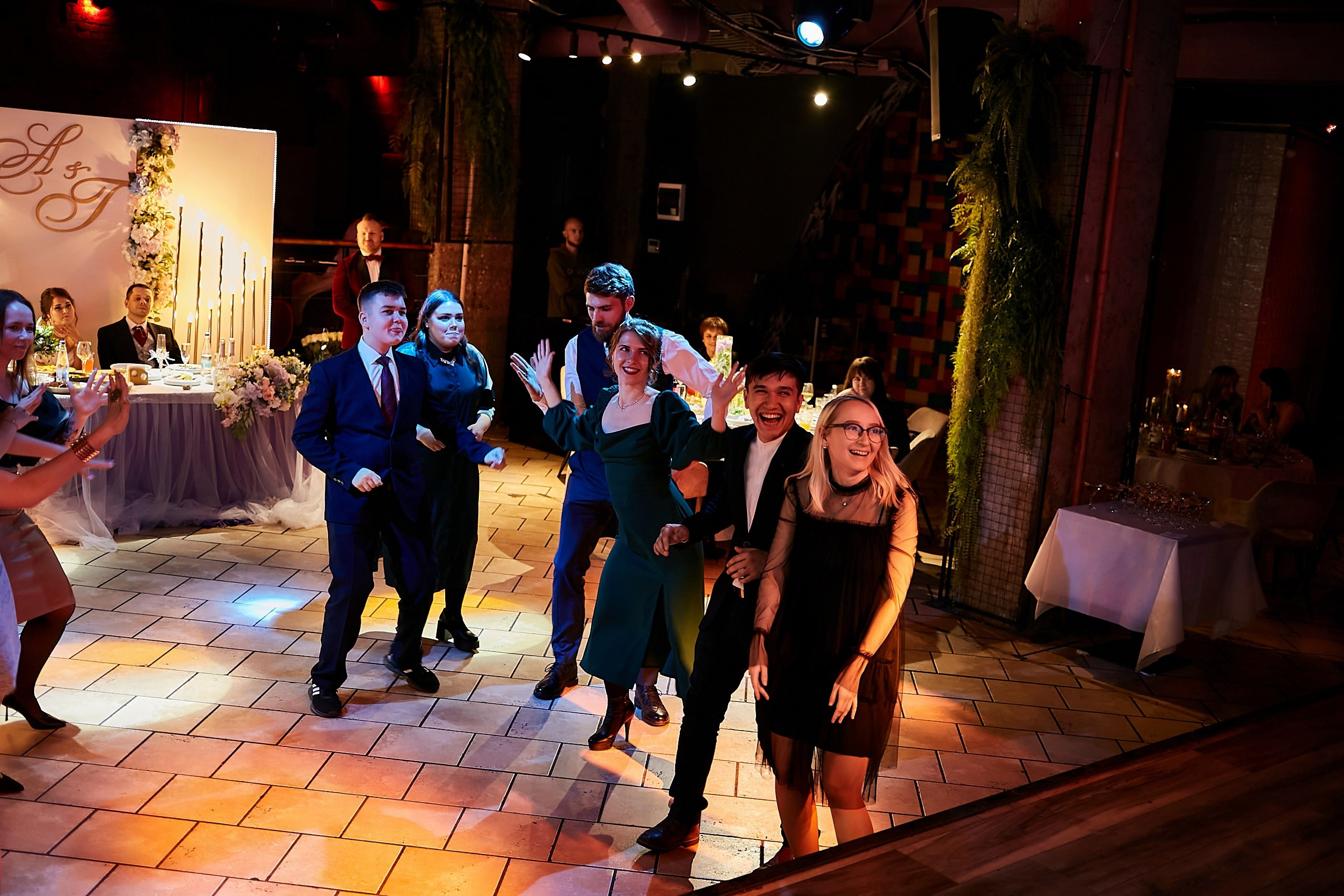 Антон & Гульназ. Фотограф и Видеограф в Москве. Олег Корушев