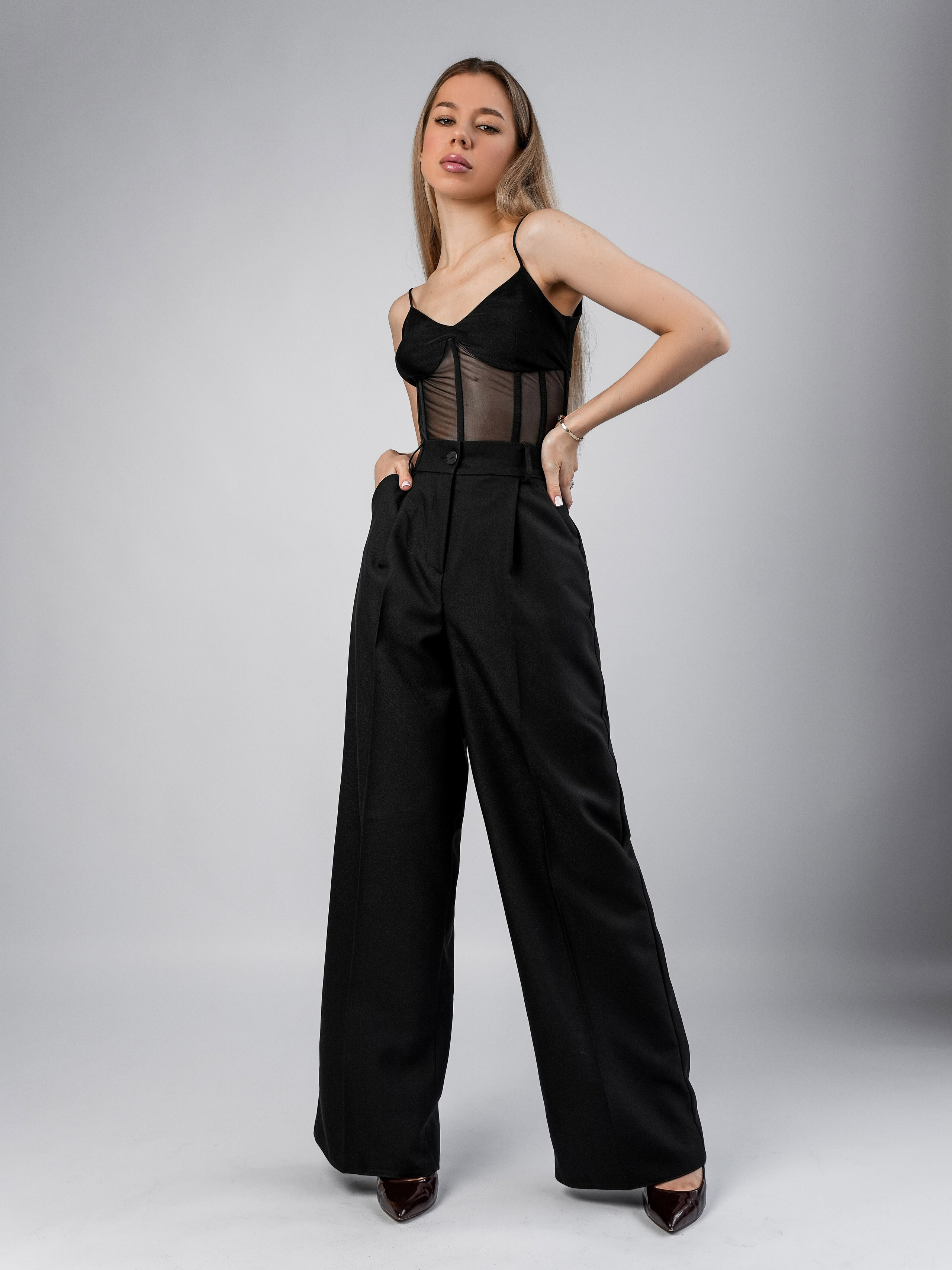 Съёмка брюк для wildberries. Фотограф в Смоленске Ольга Давыдова